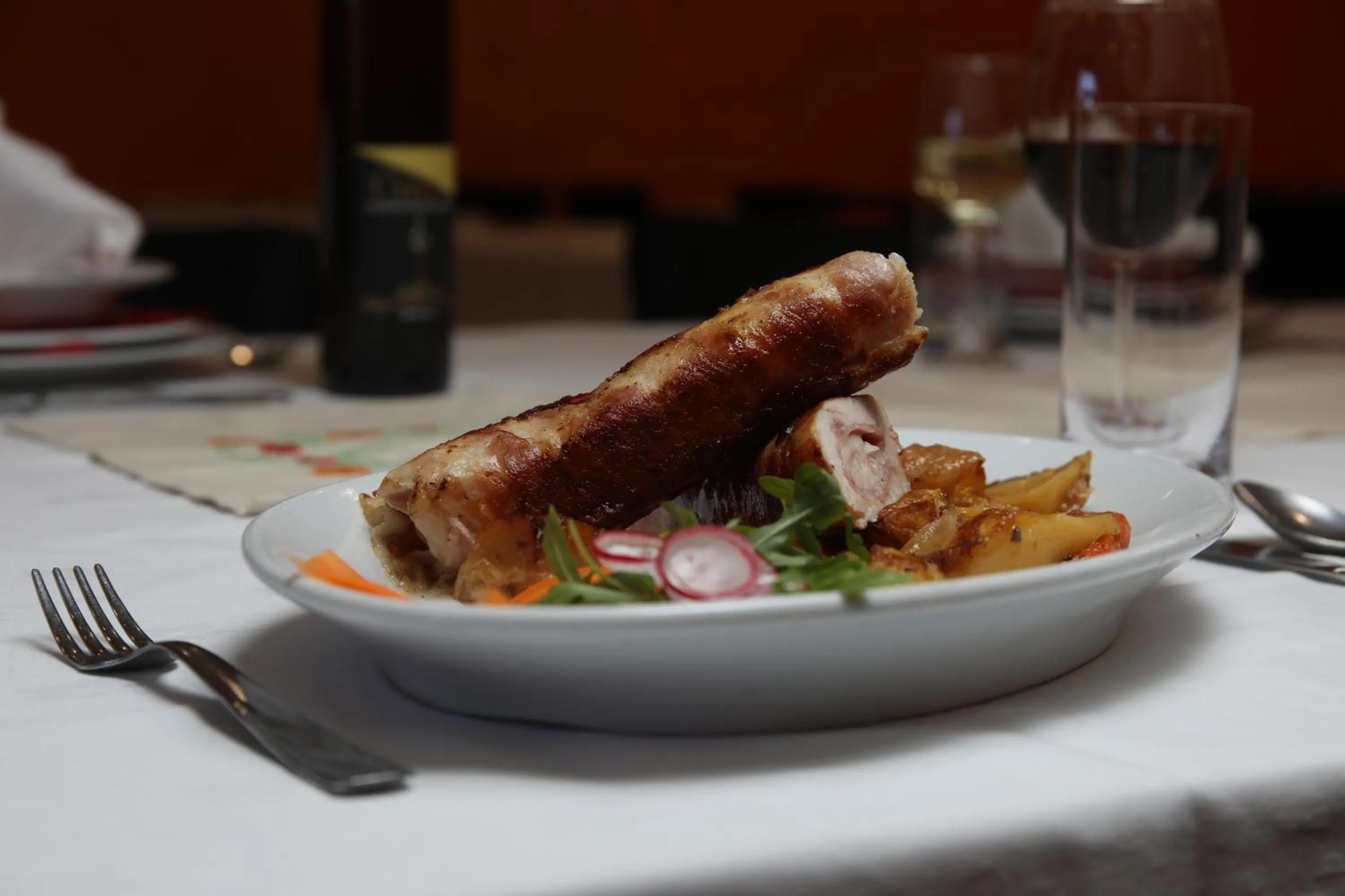 Restaurant/places to eat in Hotel Zagi