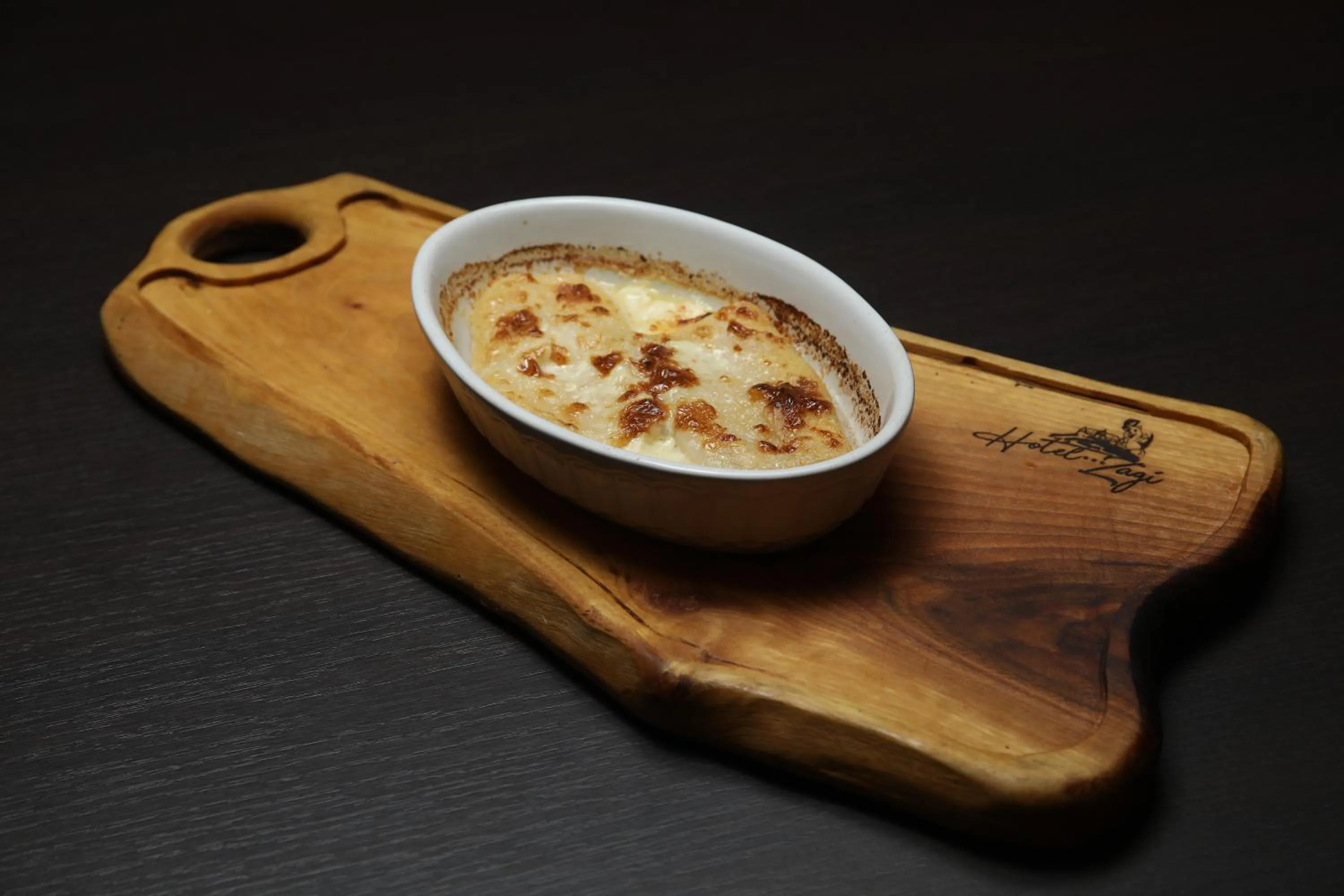 Restaurant/places to eat in Hotel Zagi