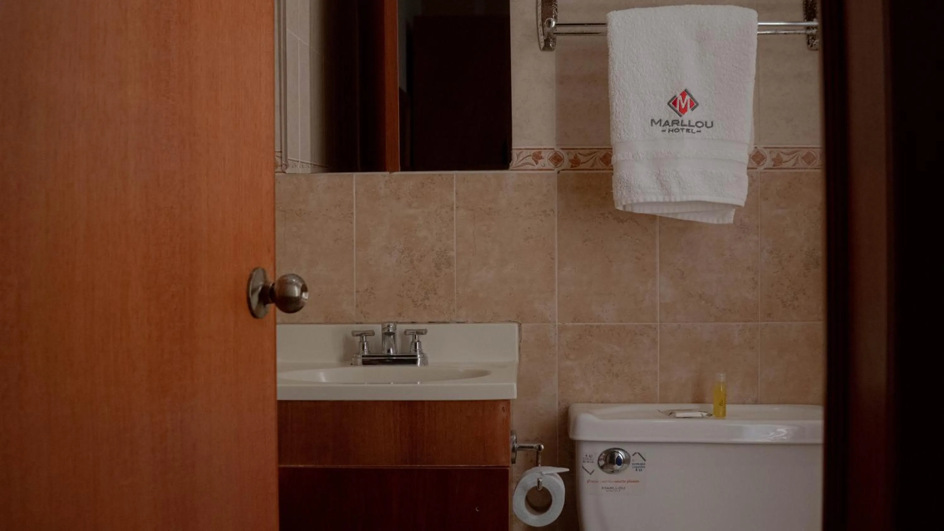 Hotel Marllou