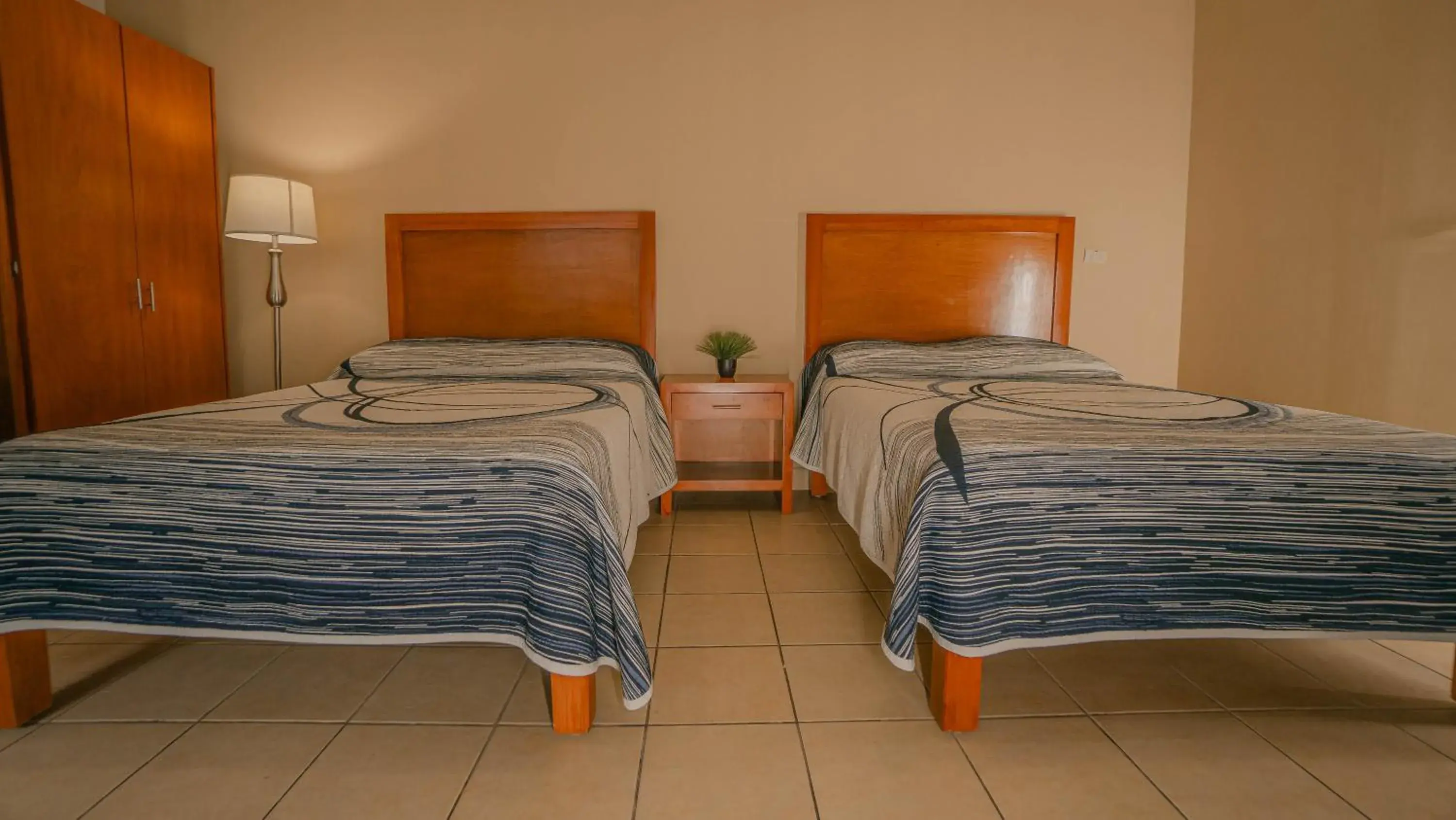 Standard Double Room with Two Double Beds in Hotel Marllou Standard Double Room with Two Double Beds in Hotel Marllou