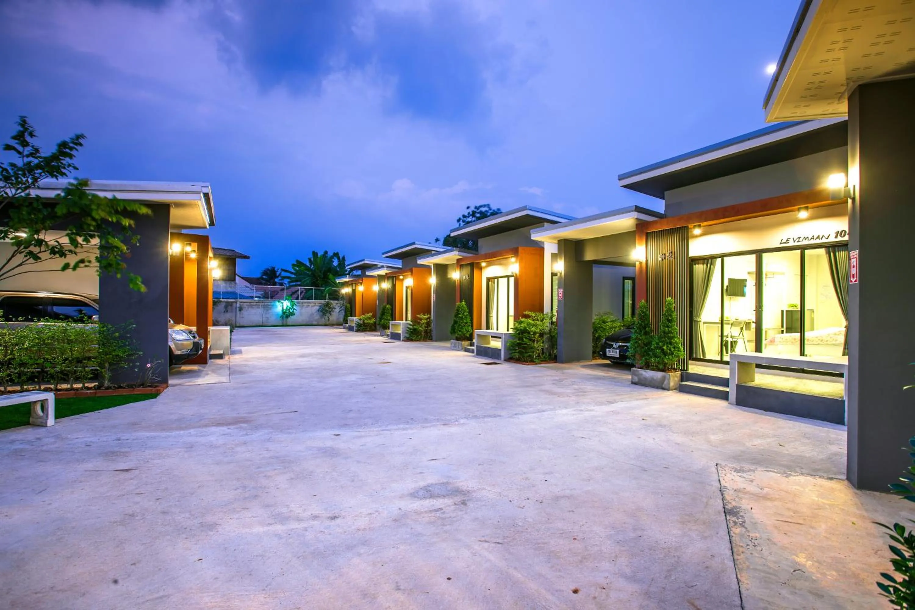 Property building in Baan Le Vimaan