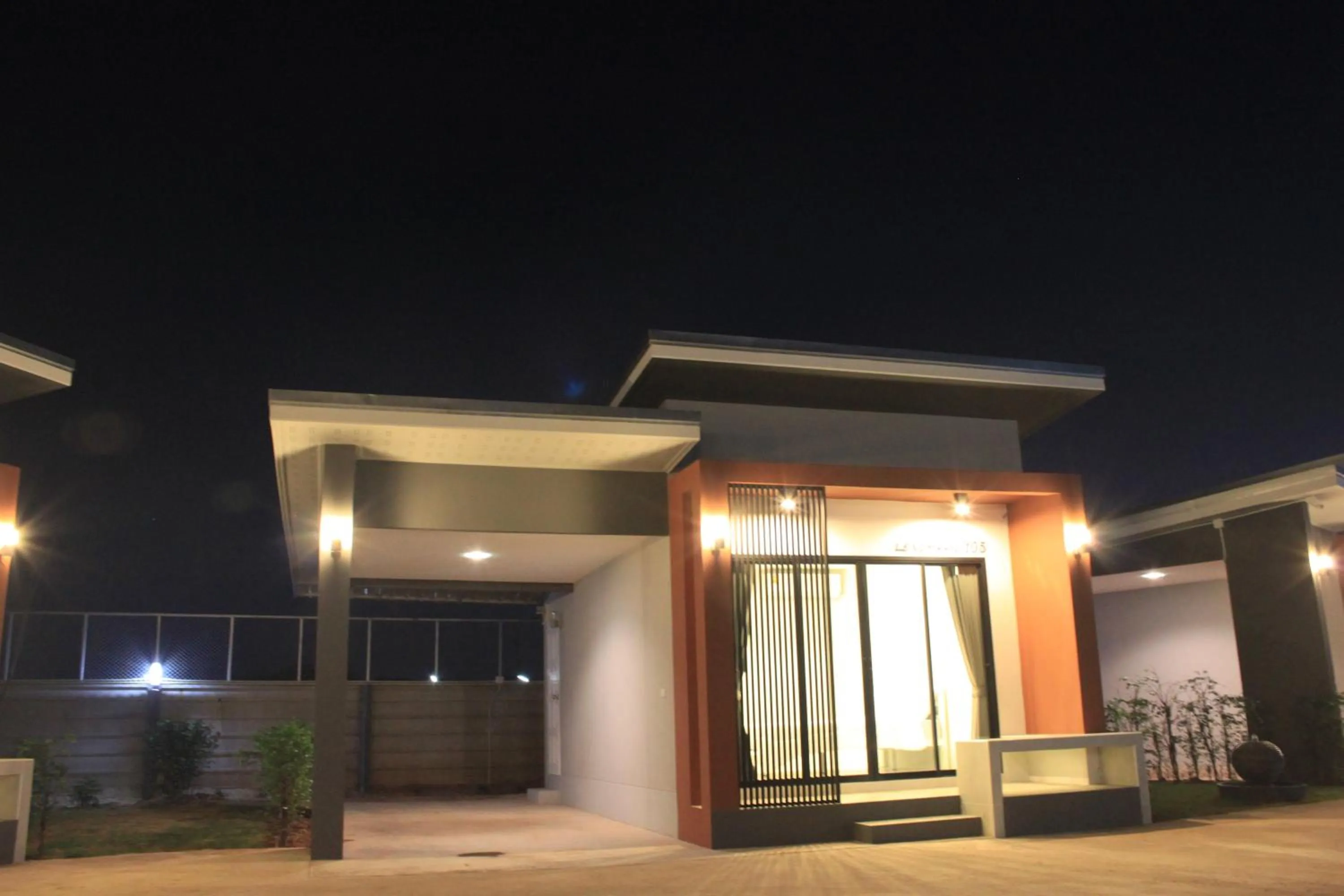 Photo of the whole room in Baan Le Vimaan