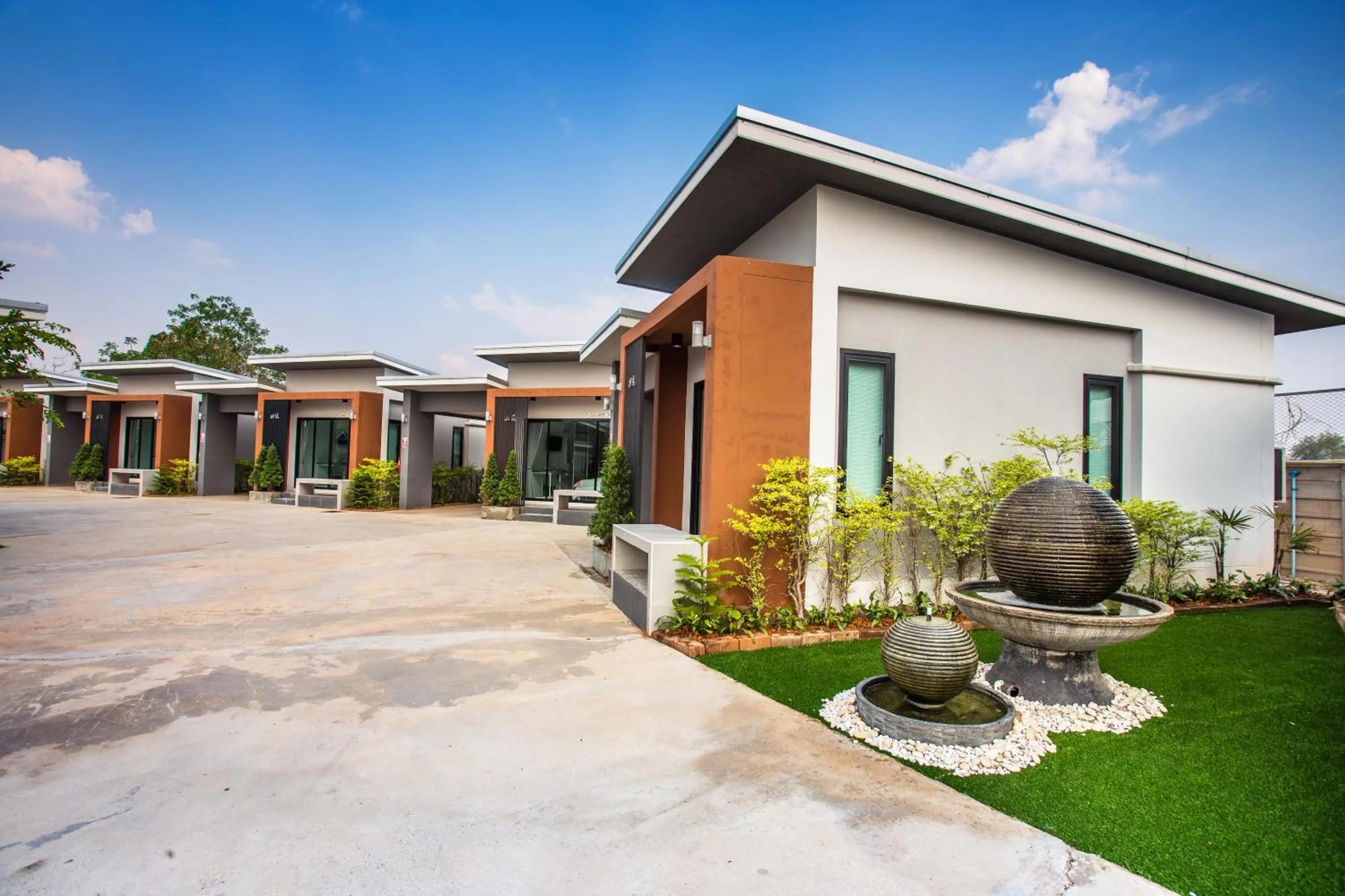 Day in Baan Le Vimaan