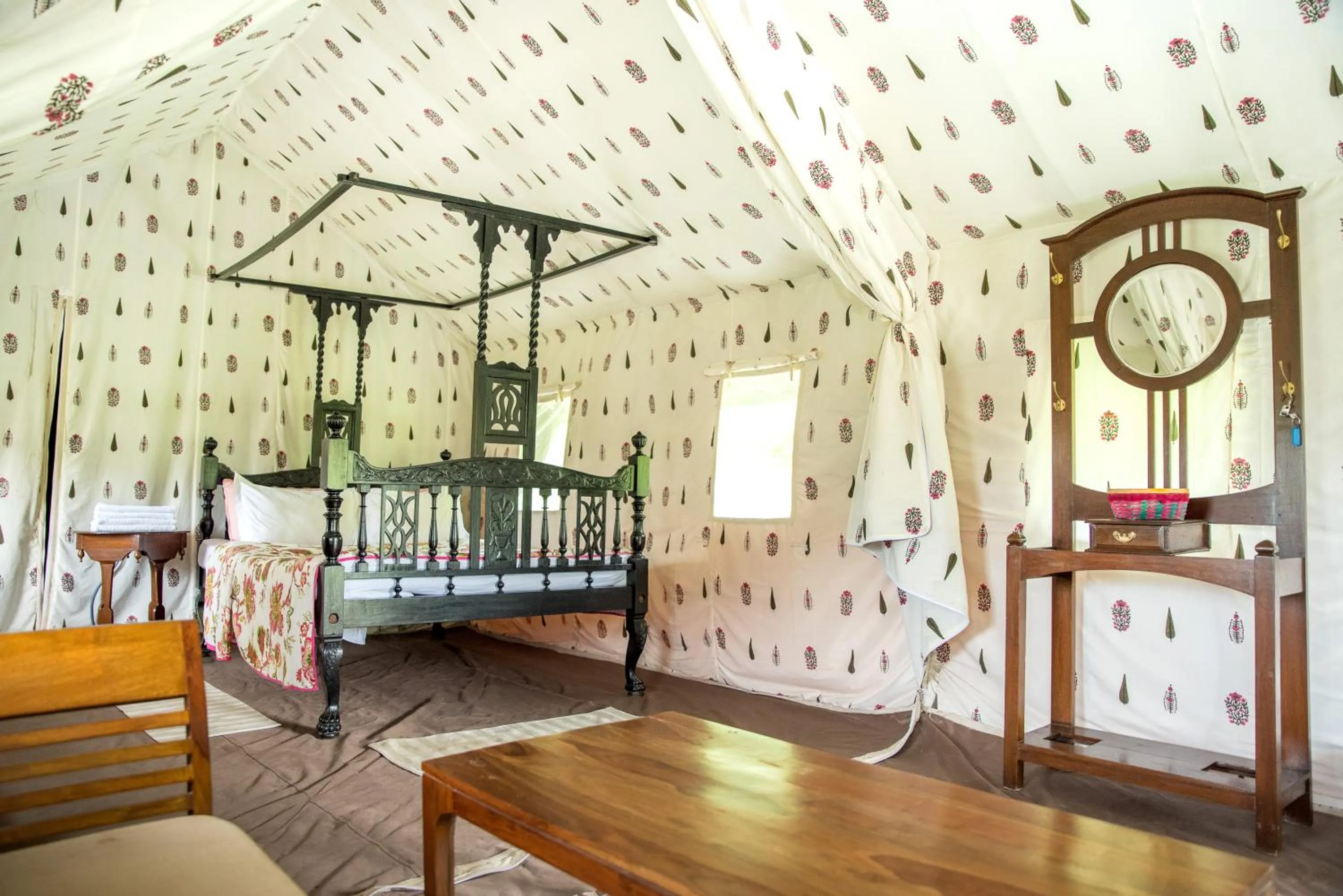 Bed in Eco Adventure Resorts Khhairabera