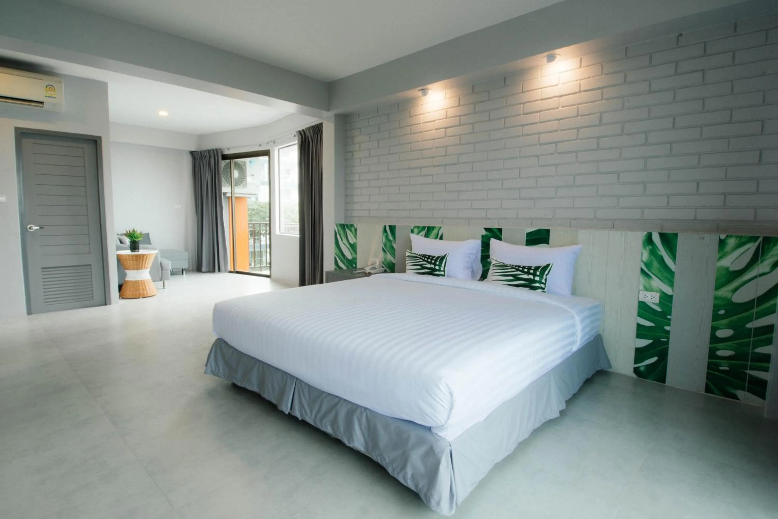 Photo of the whole room, Bed in The Pat Hotel