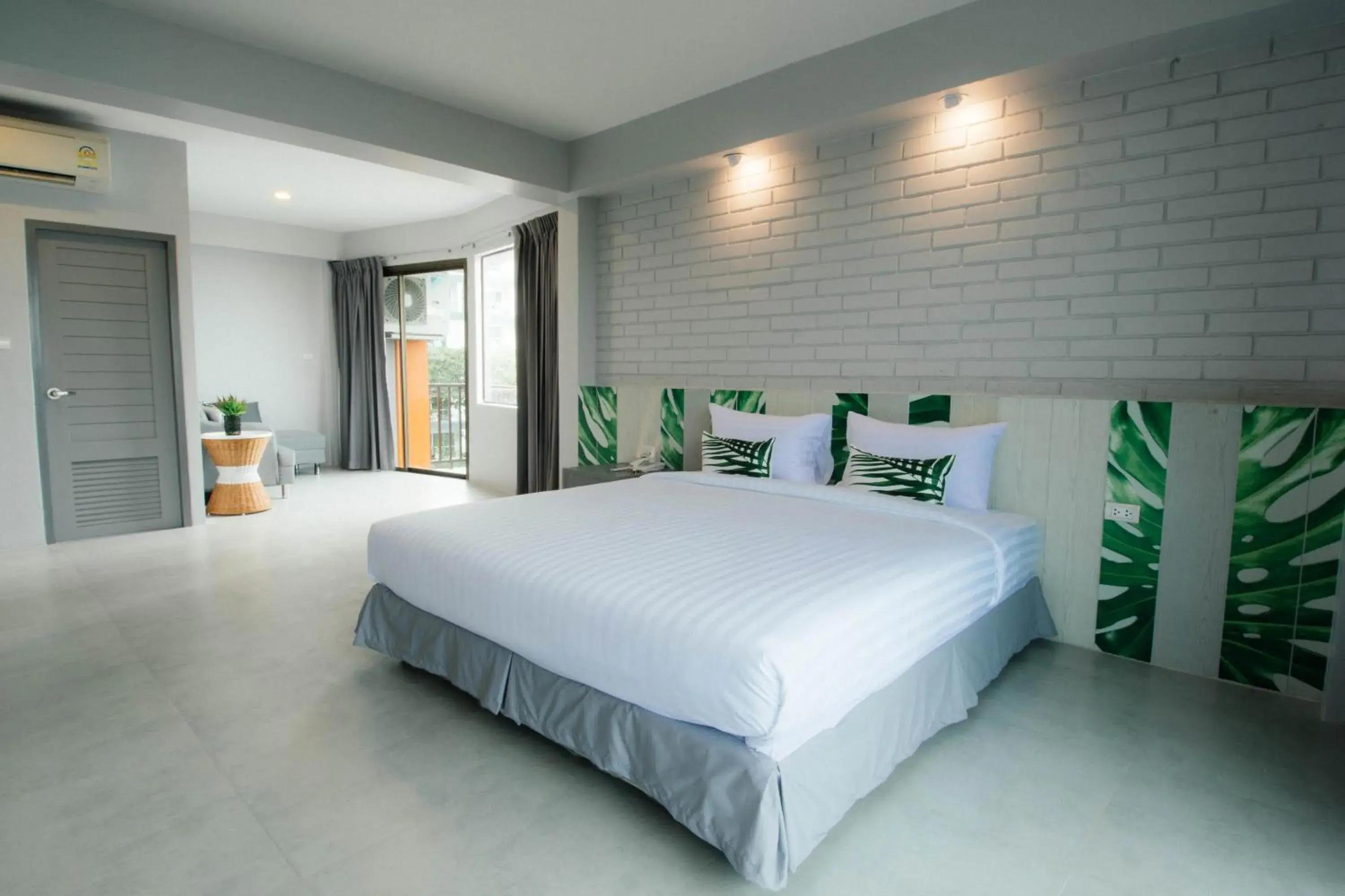 King Suite with Balcony in The Pat Hotel King Suite with Balcony in The Pat Hotel