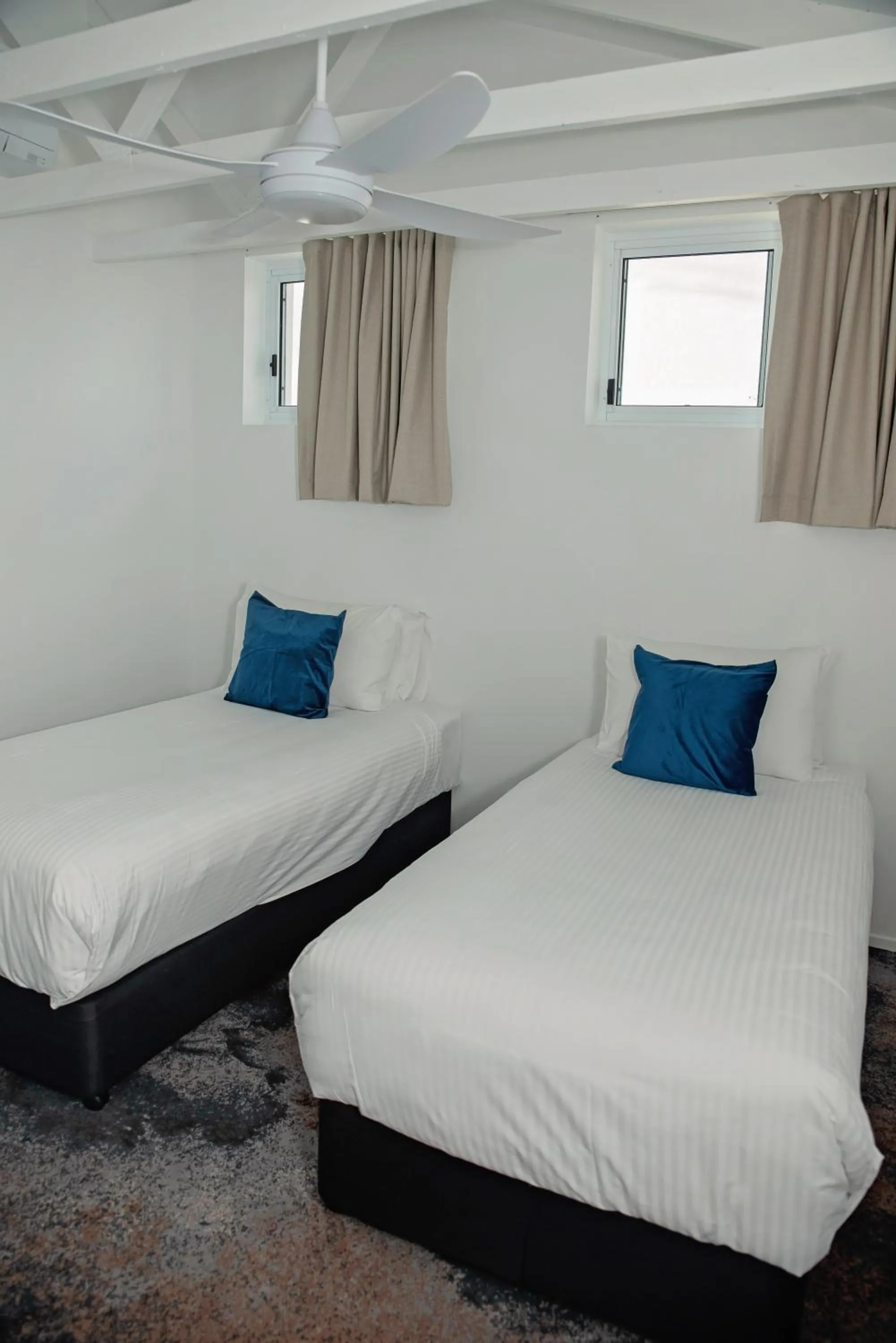 Bed in Don Pancho Beach Resort