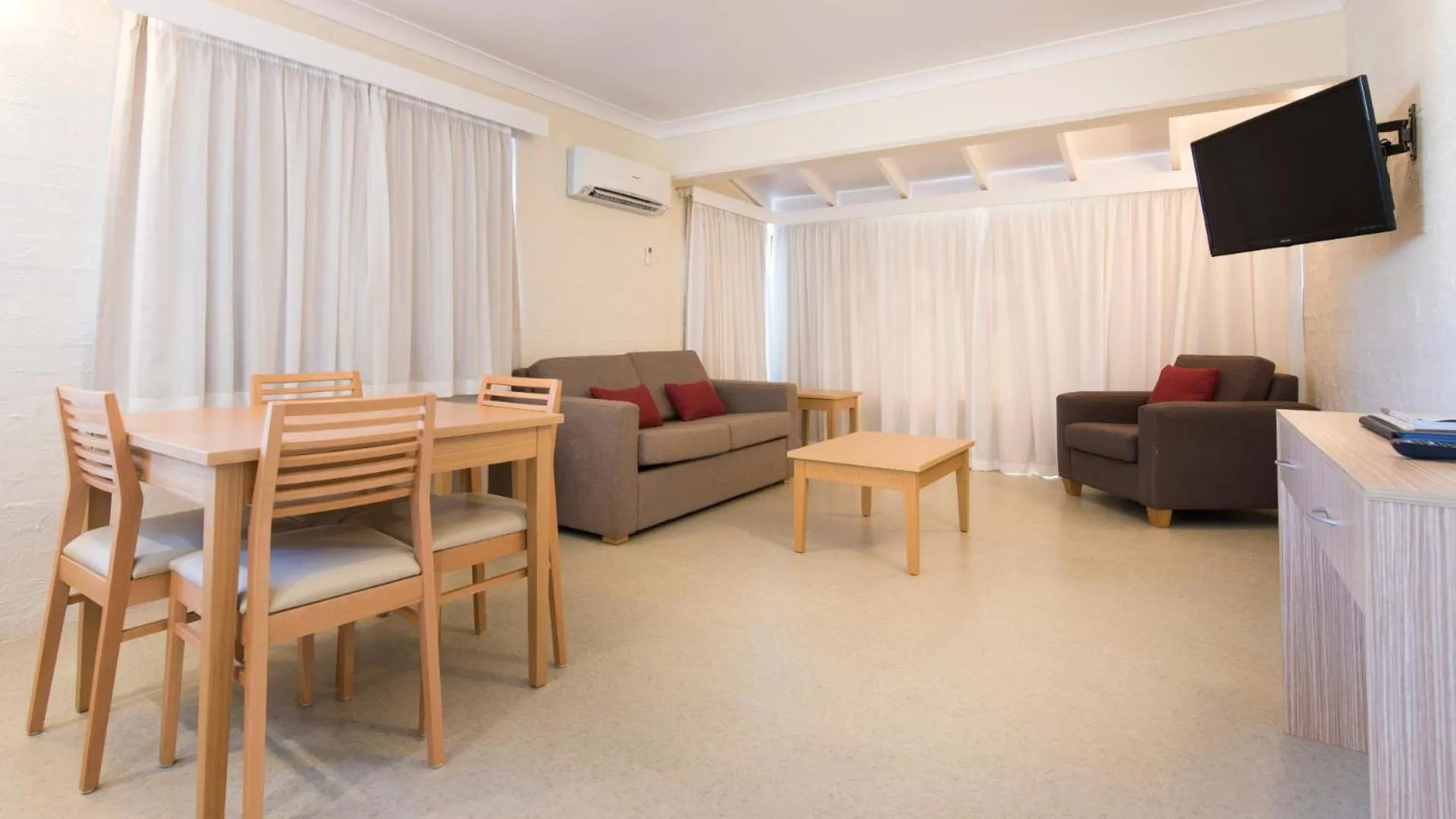 Living room in Don Pancho Beach Resort