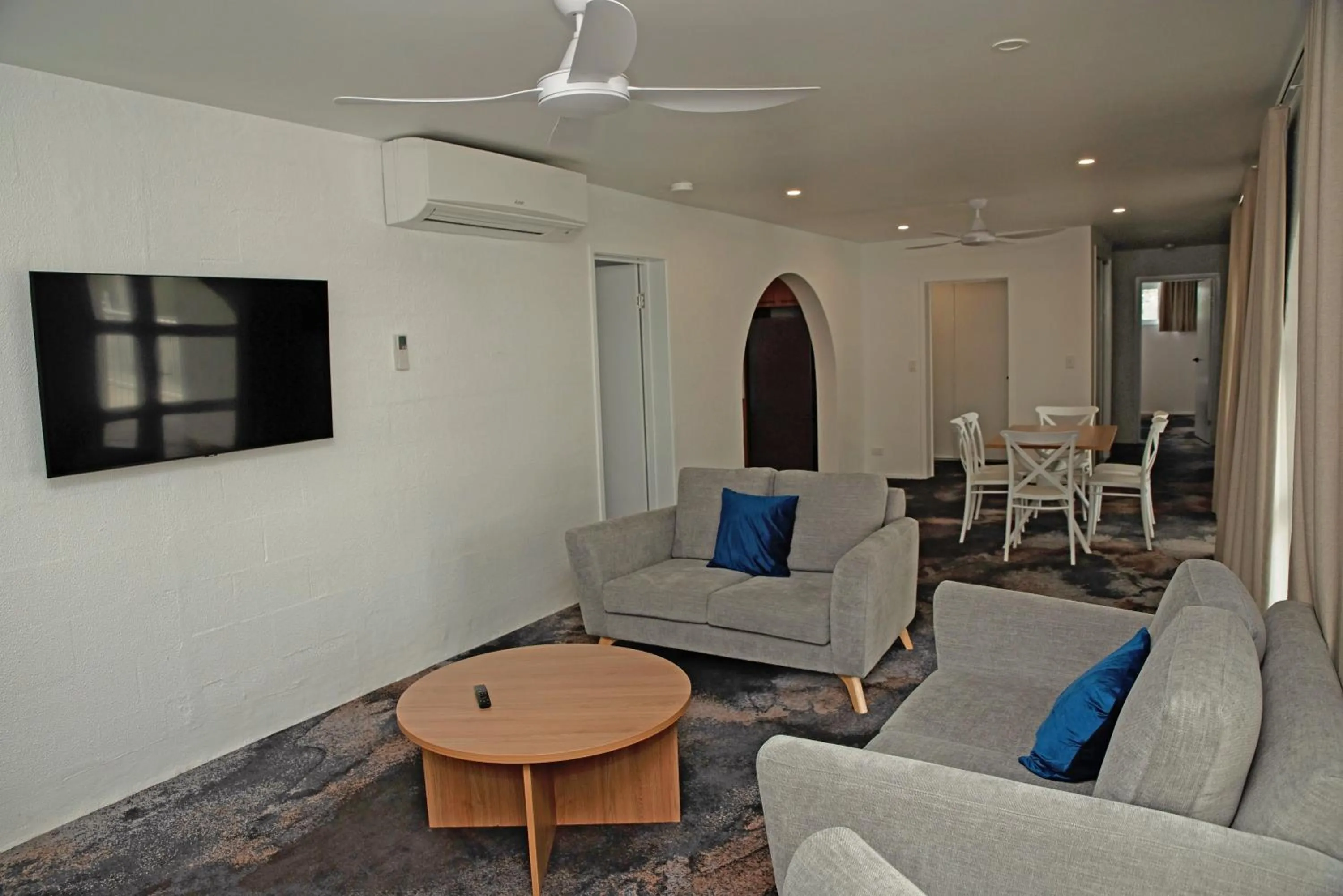 TV and multimedia in Don Pancho Beach Resort