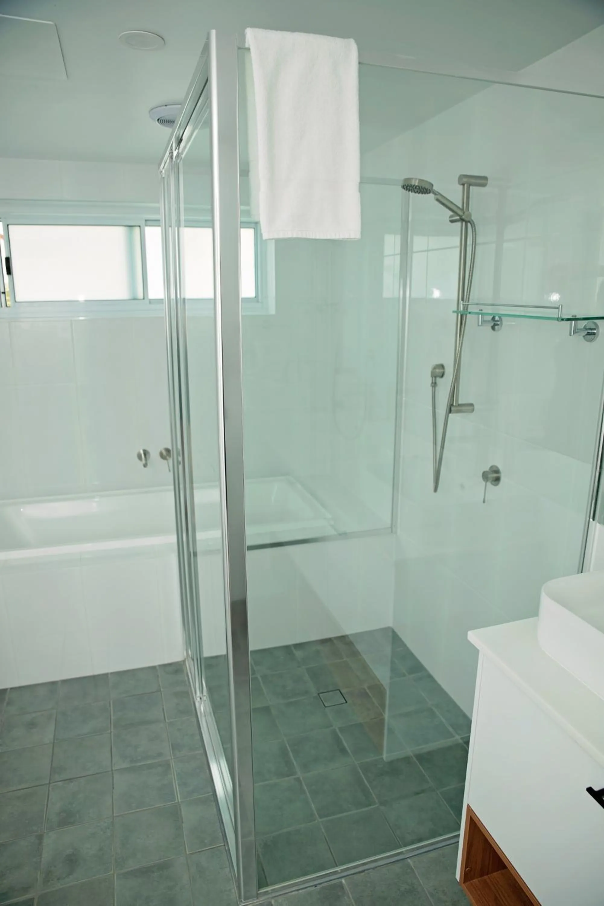 Shower in Don Pancho Beach Resort