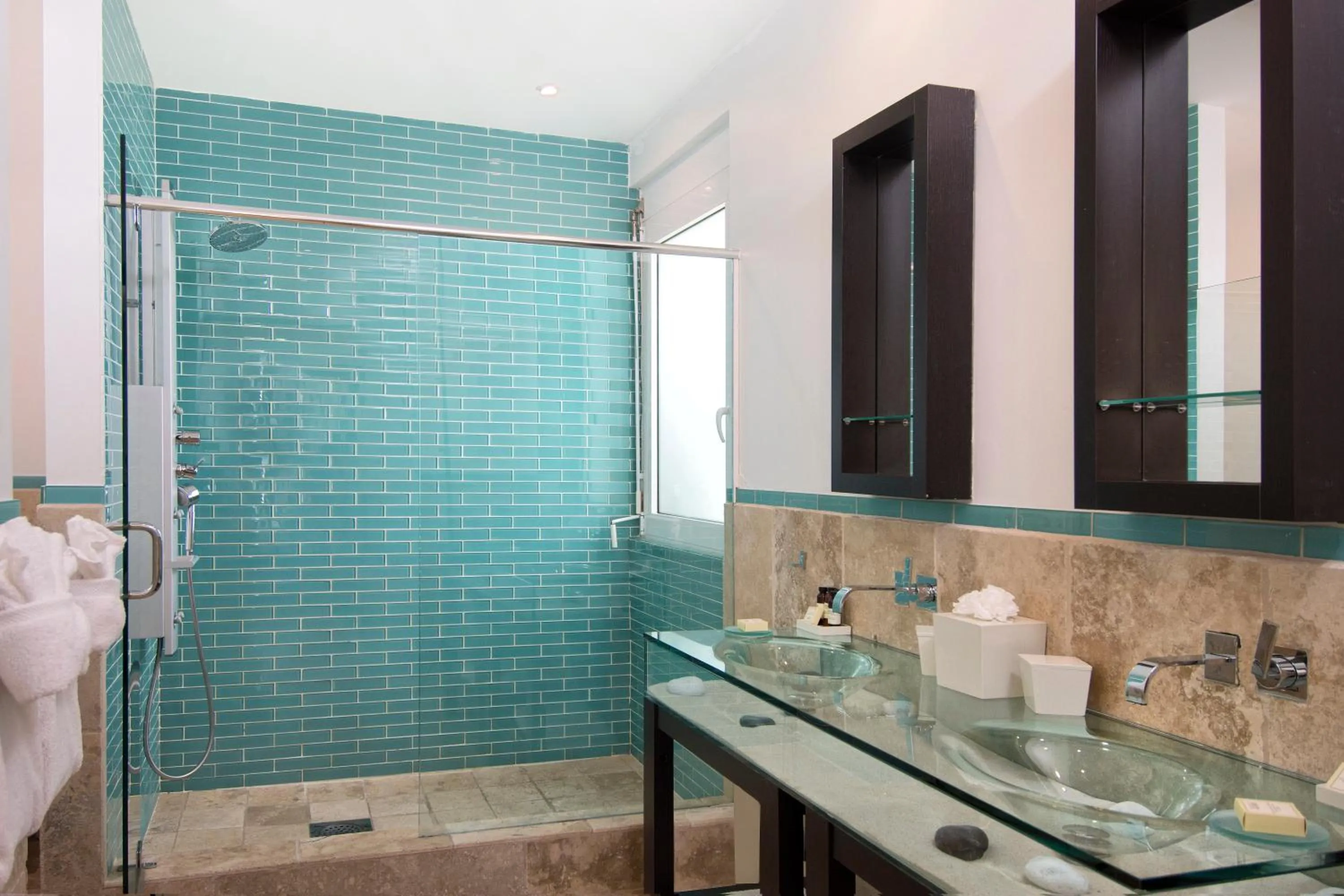 Bathroom in Coral Beach Club Villas & Marina