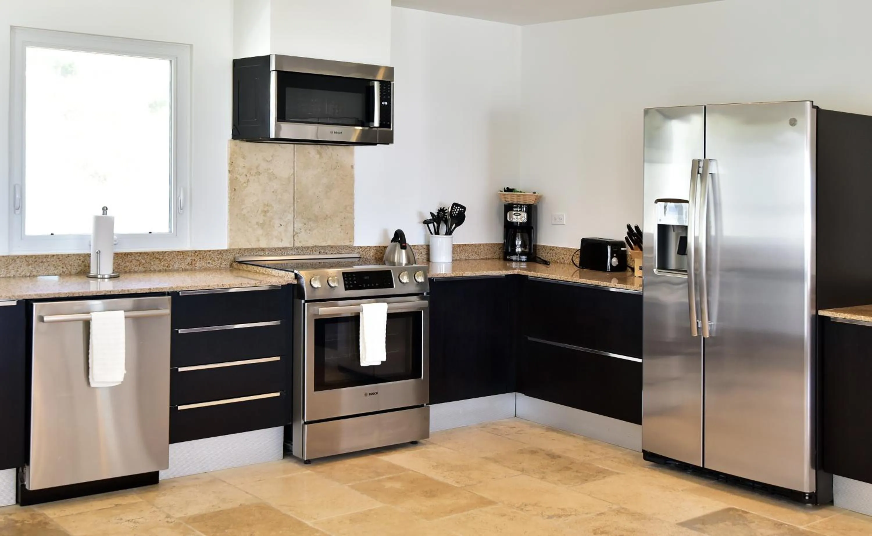 Coral Beach Club Villas & Marina