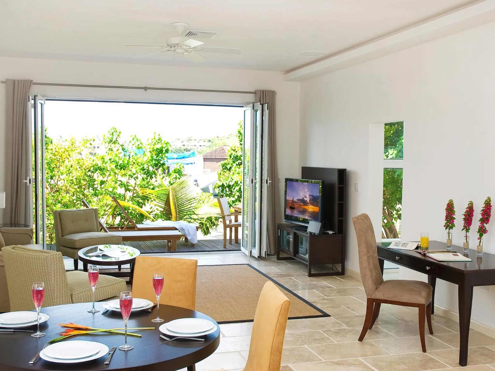 Seating area in Coral Beach Club Villas & Marina