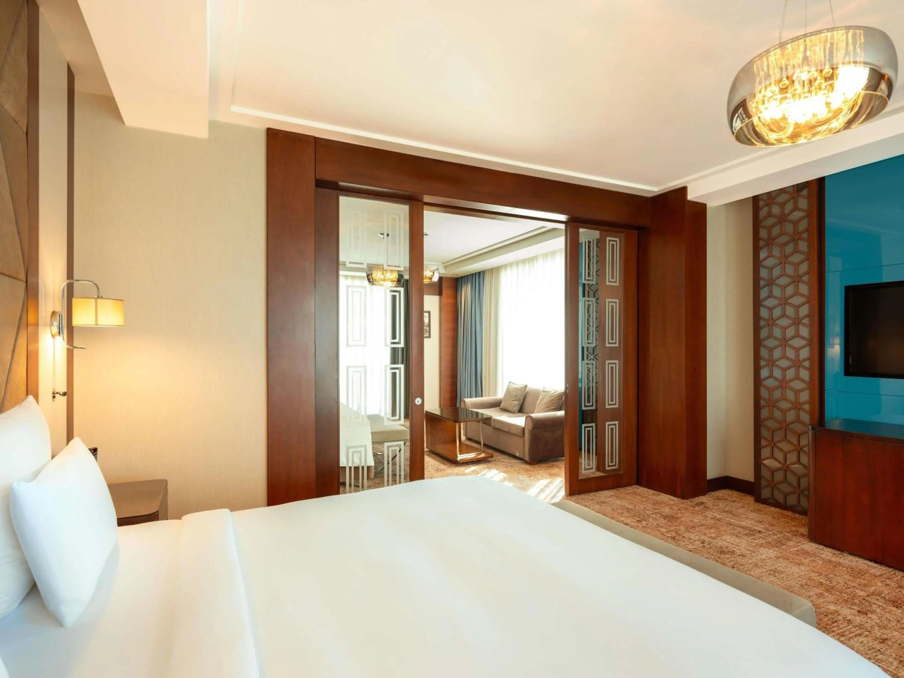 Bedroom, Bed in Movenpick Winter Park Baku