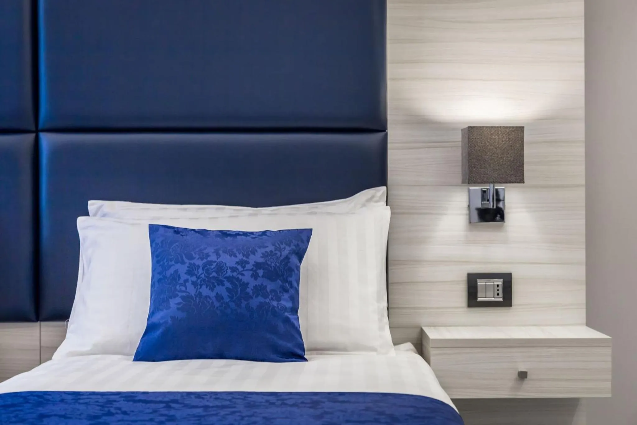 Decorative detail, Bed in Cinqueterre Behind