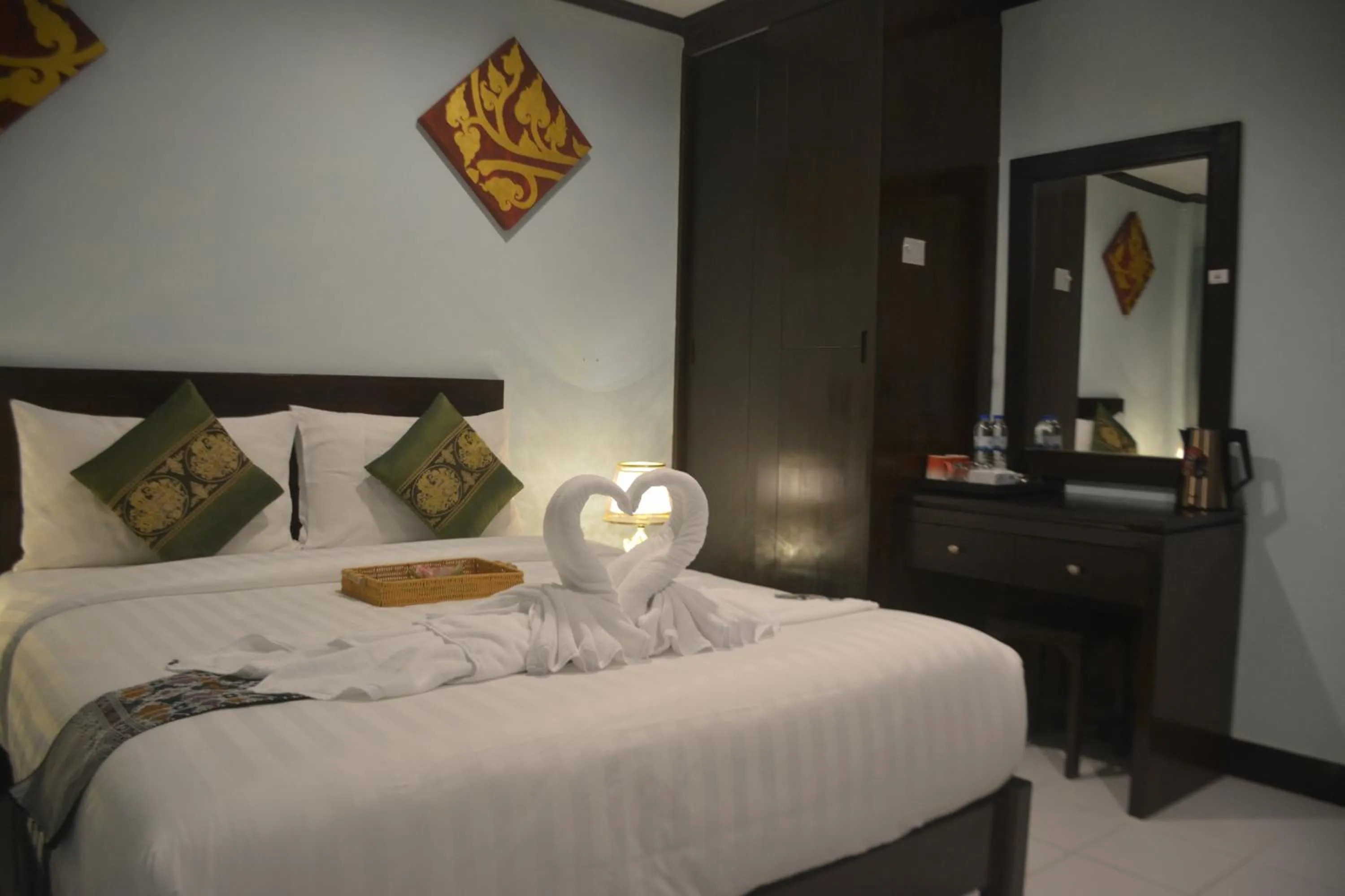 Photo of the whole room, Bed in Patong Moon Inn Residence
