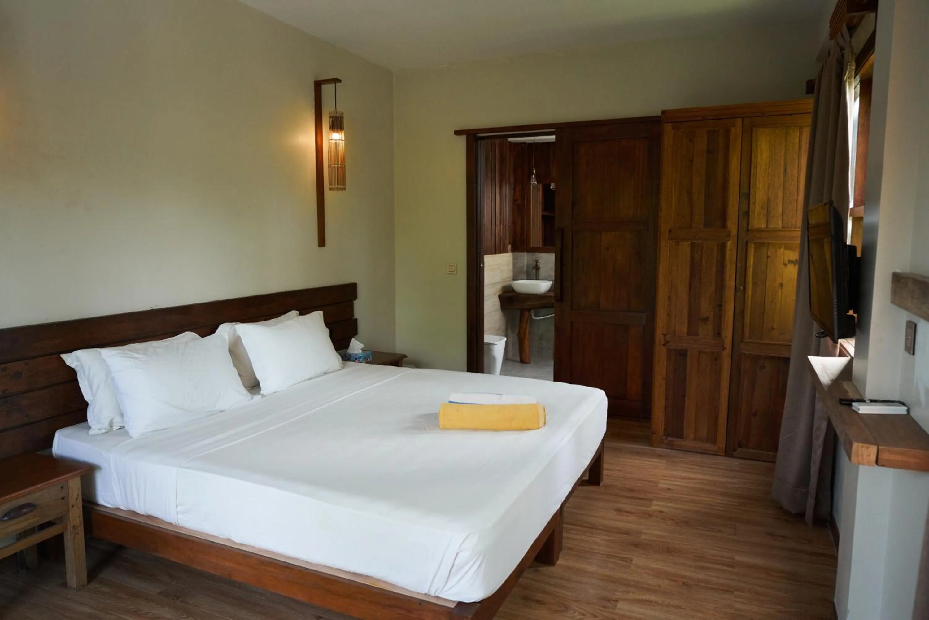 TV and multimedia, Bed in West Sands