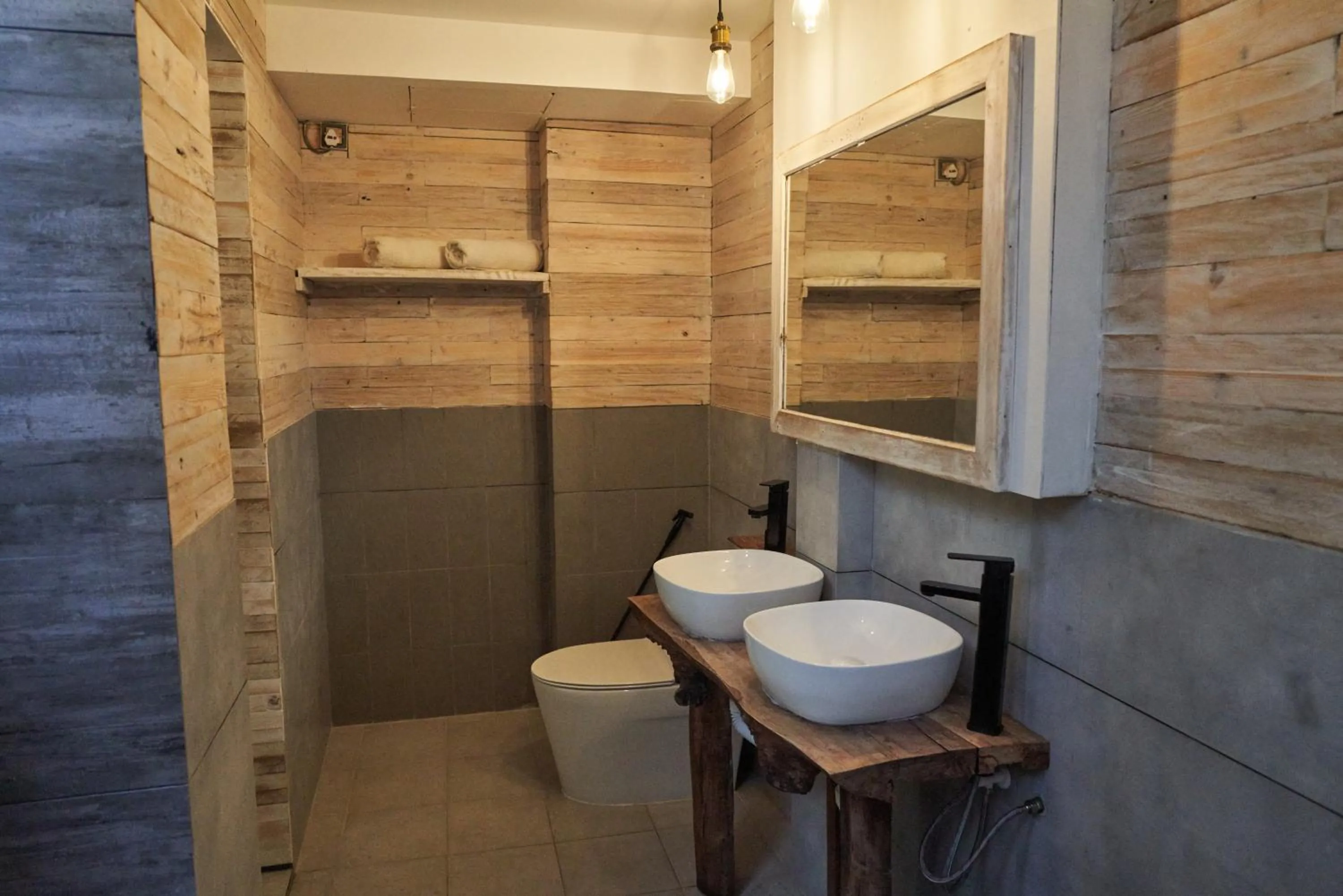 Toilet in West Sands