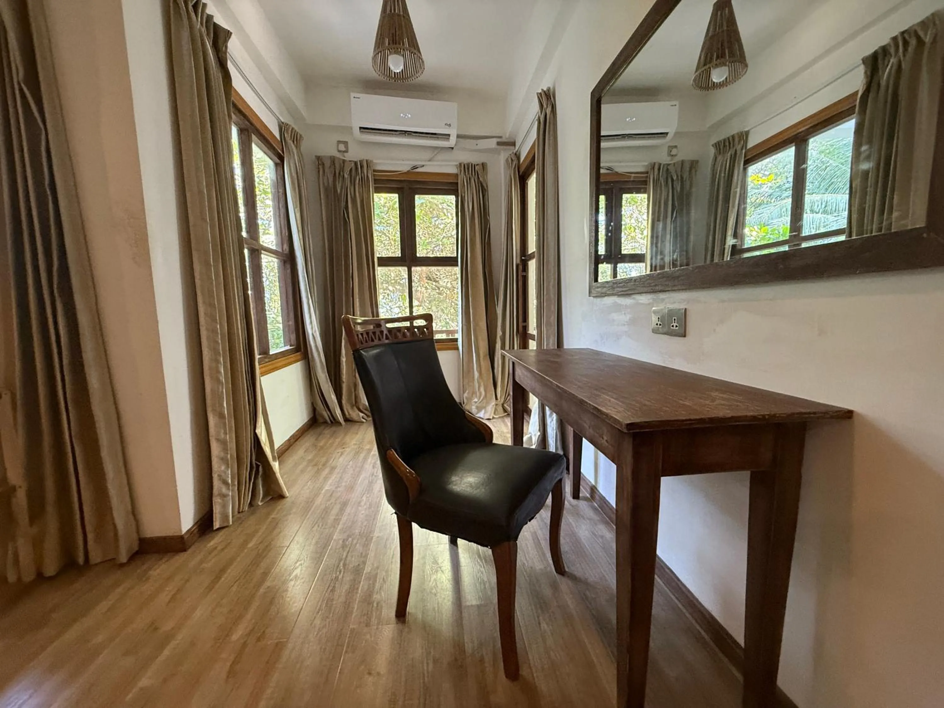 furniture in West Sands