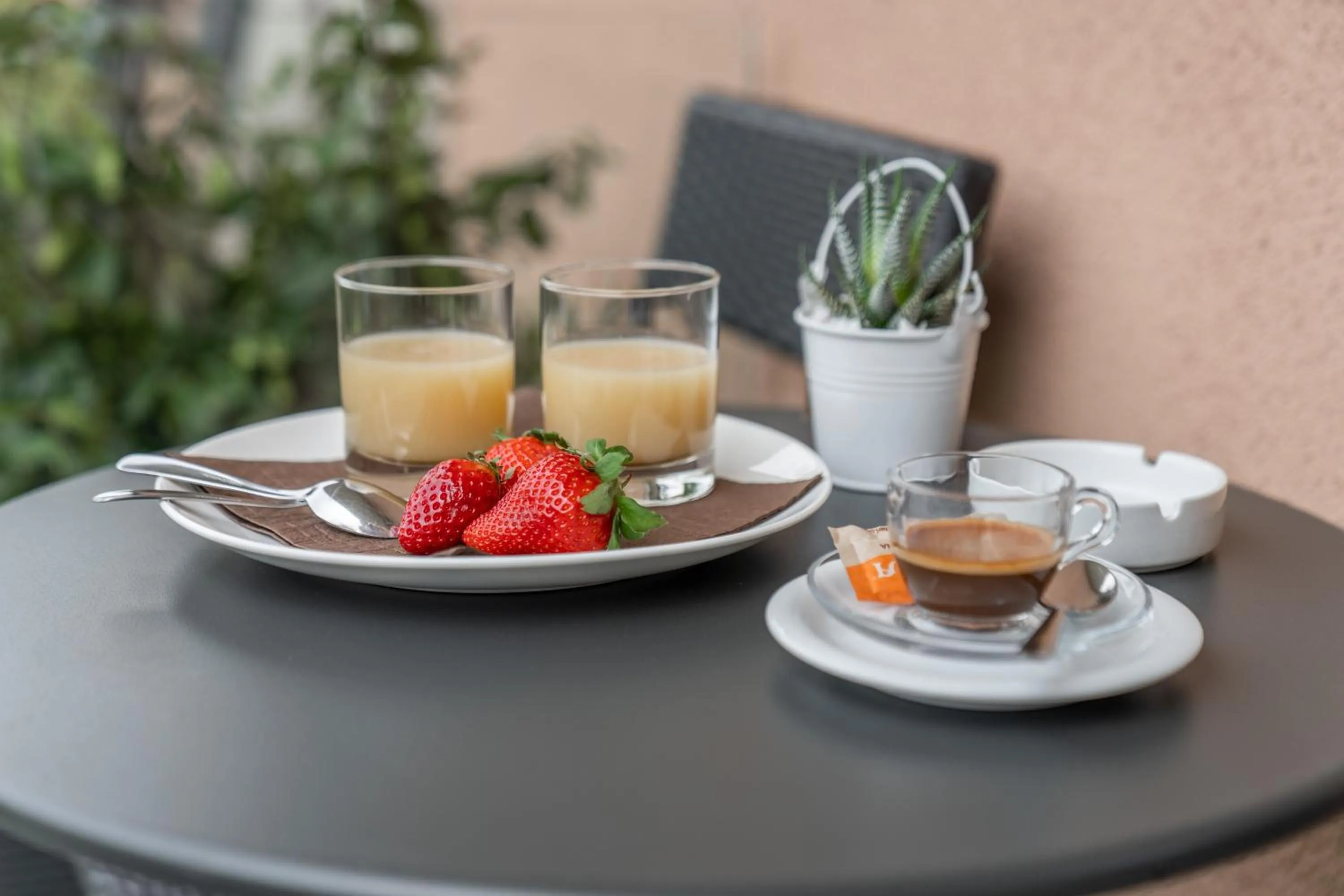 Breakfast in Dolce Notte