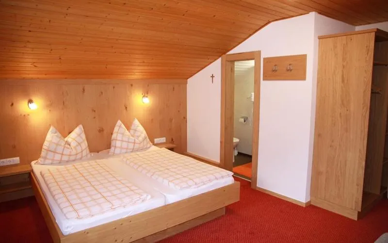 Photo of the whole room, Bed in Landhaus Hubert Fiegl
