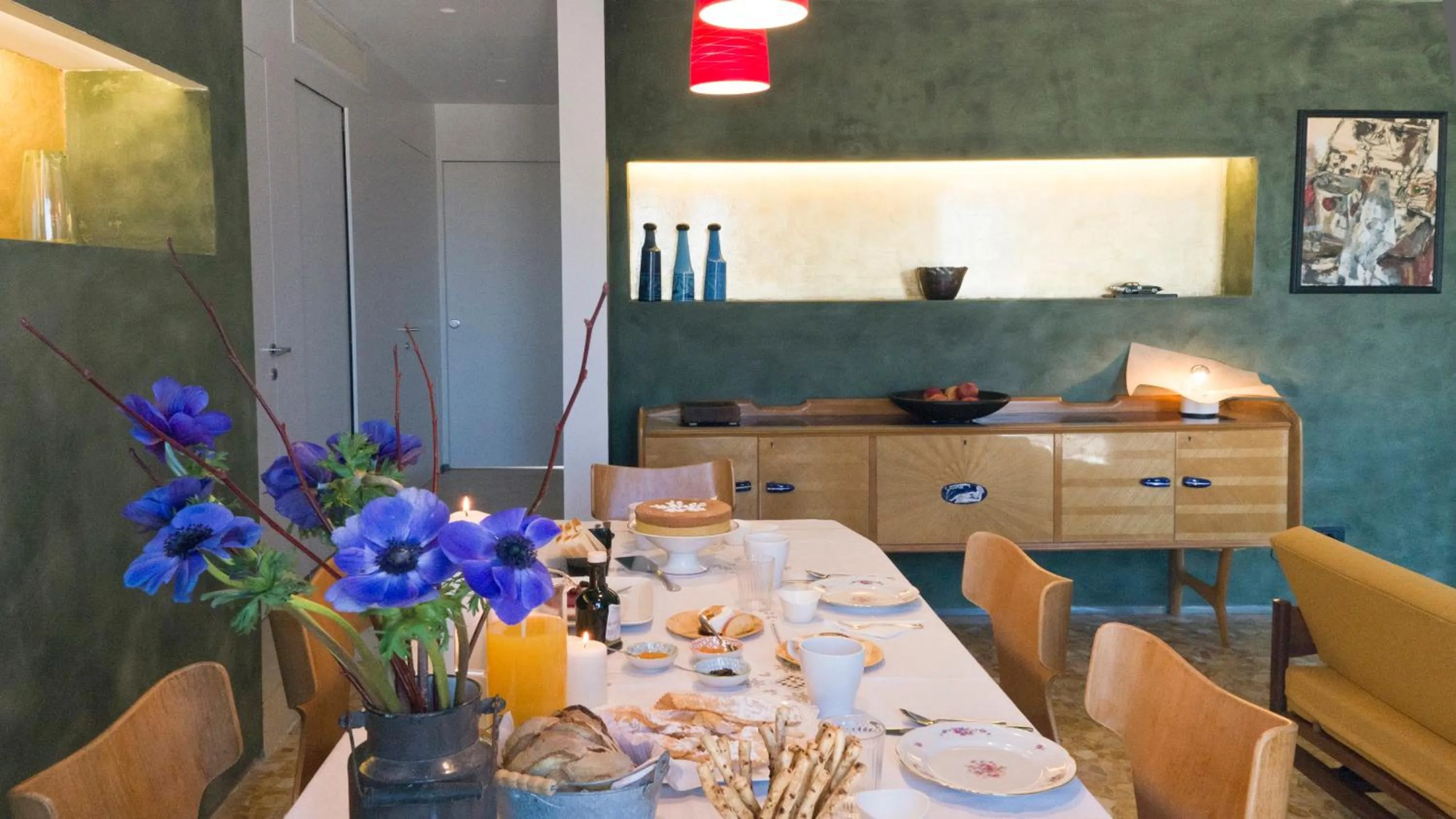 Communal lounge/ TV room in Limen Matera Guesthouse