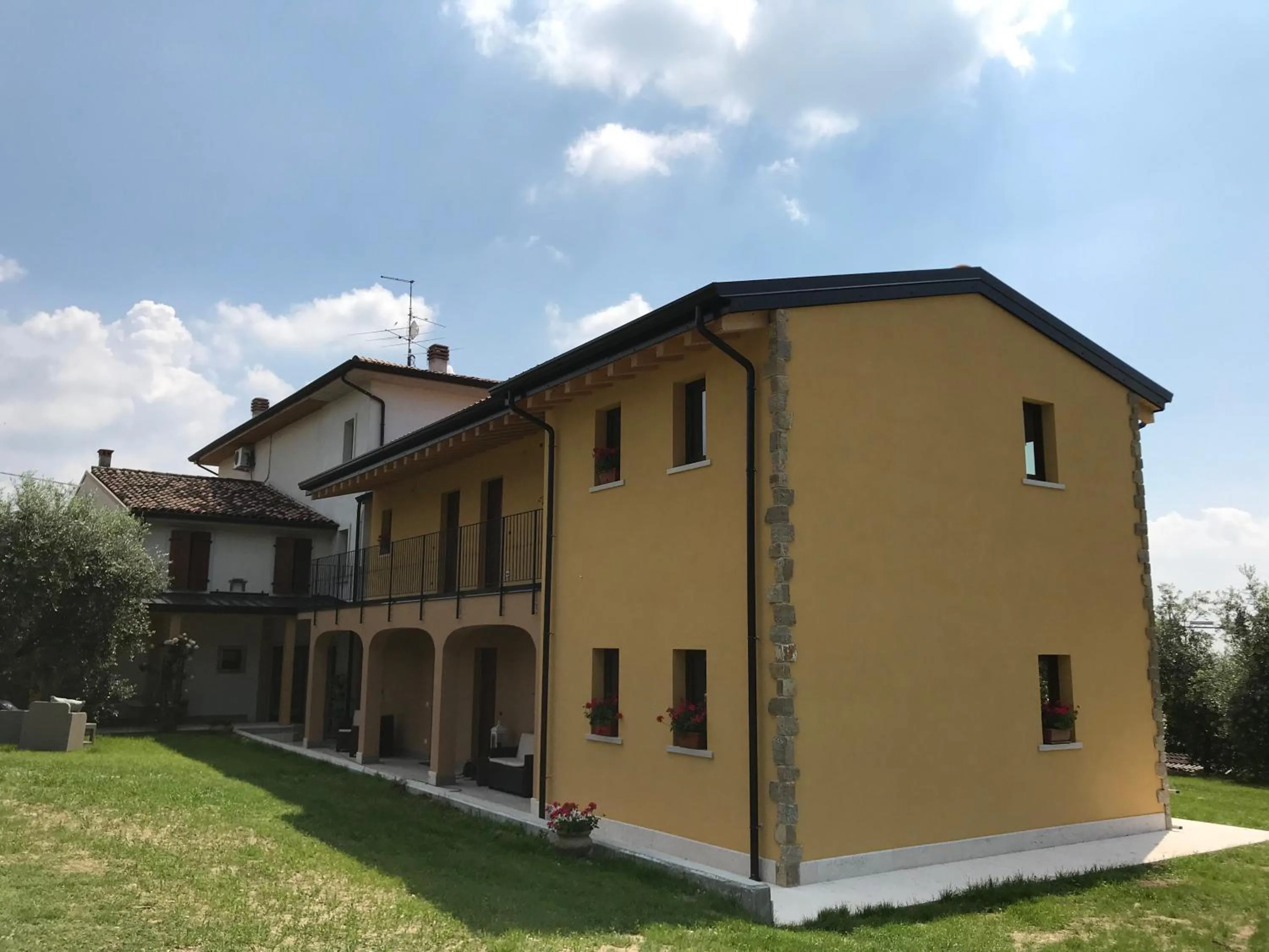 Property building in Agriturismo B&B Le Casette sul Garda