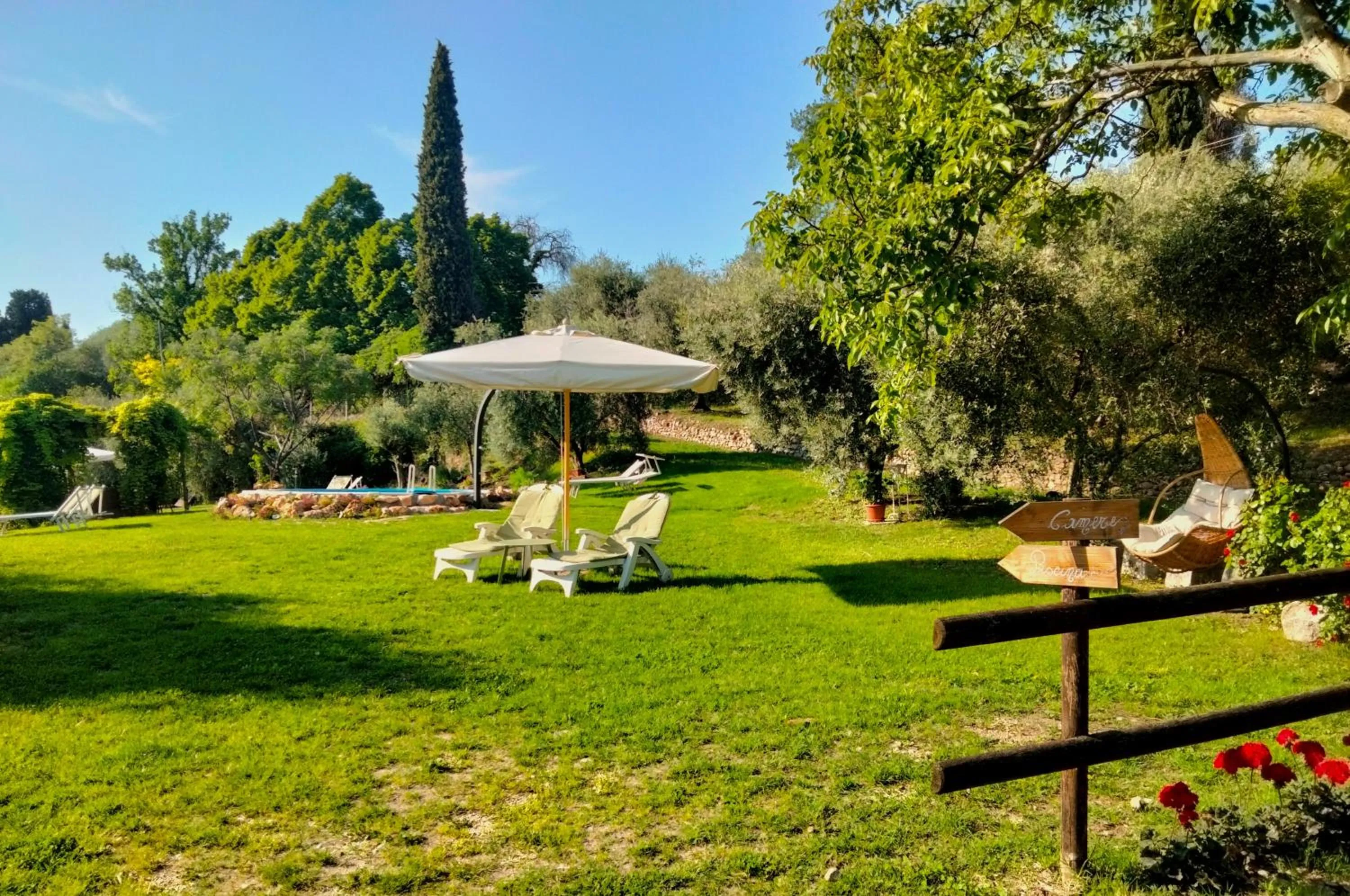 Garden in Agriturismo B&B Le Casette sul Garda