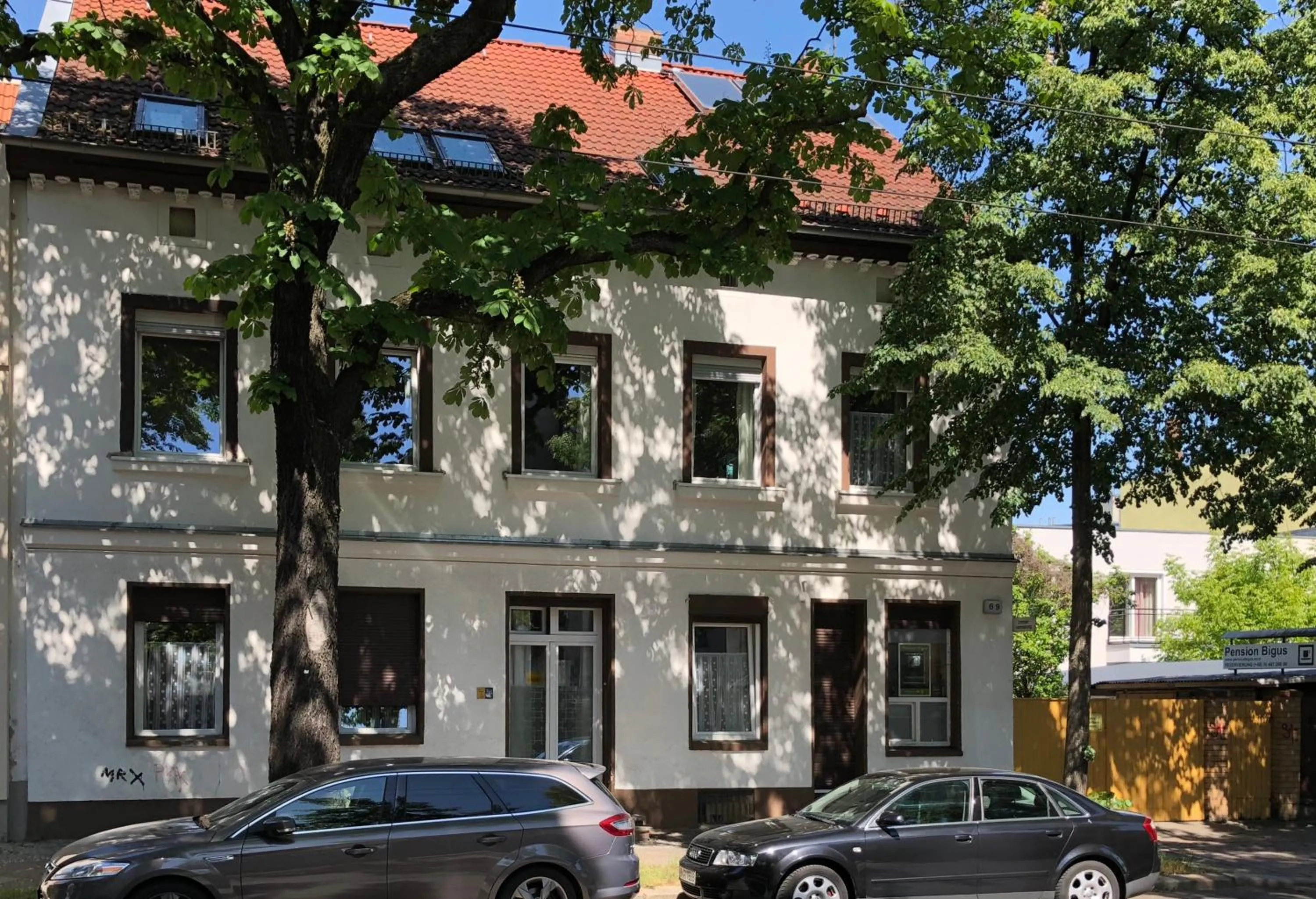 Property building in Bigus