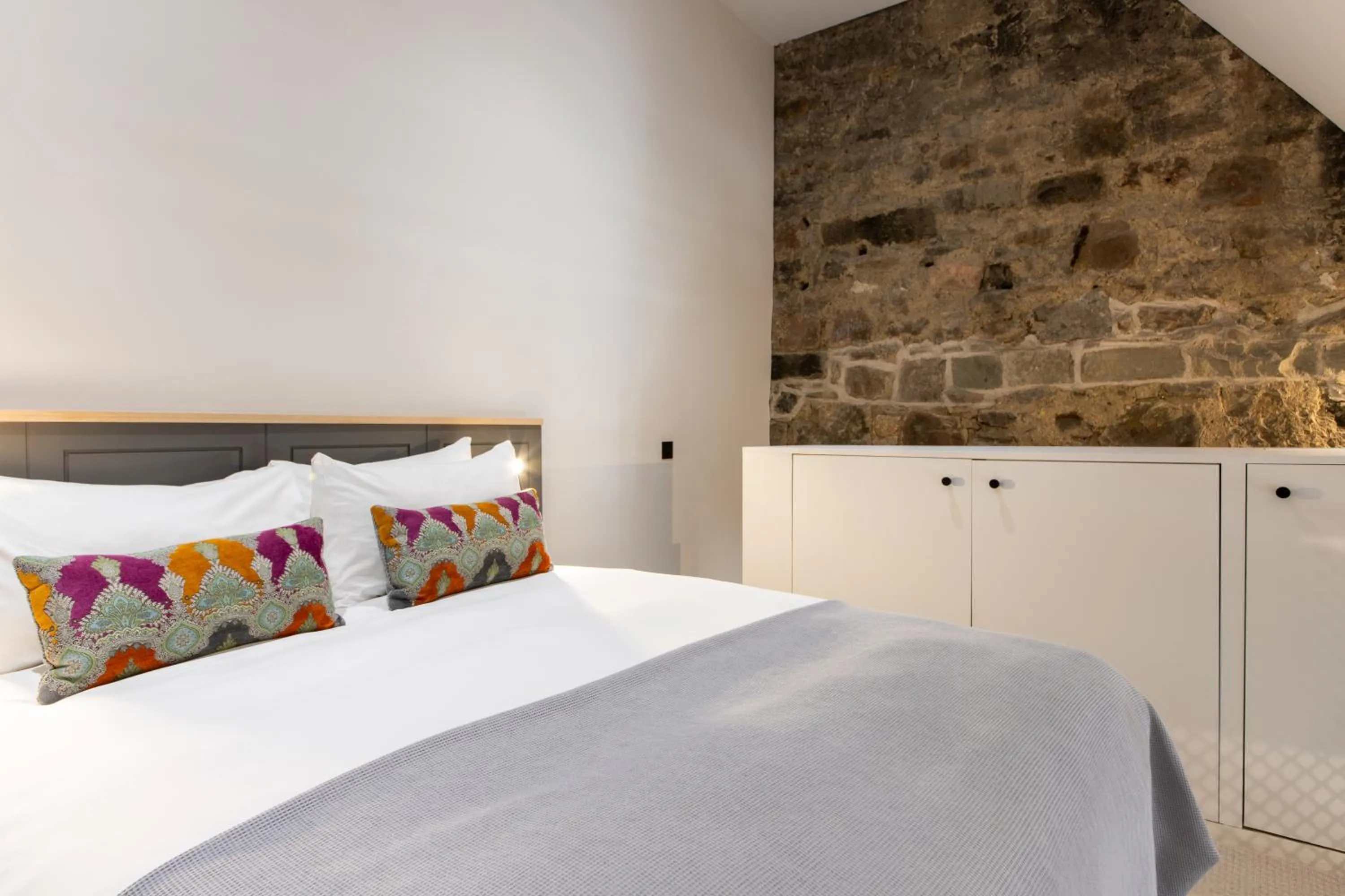 Bed in Linton Collection - Blackfriars Lofts