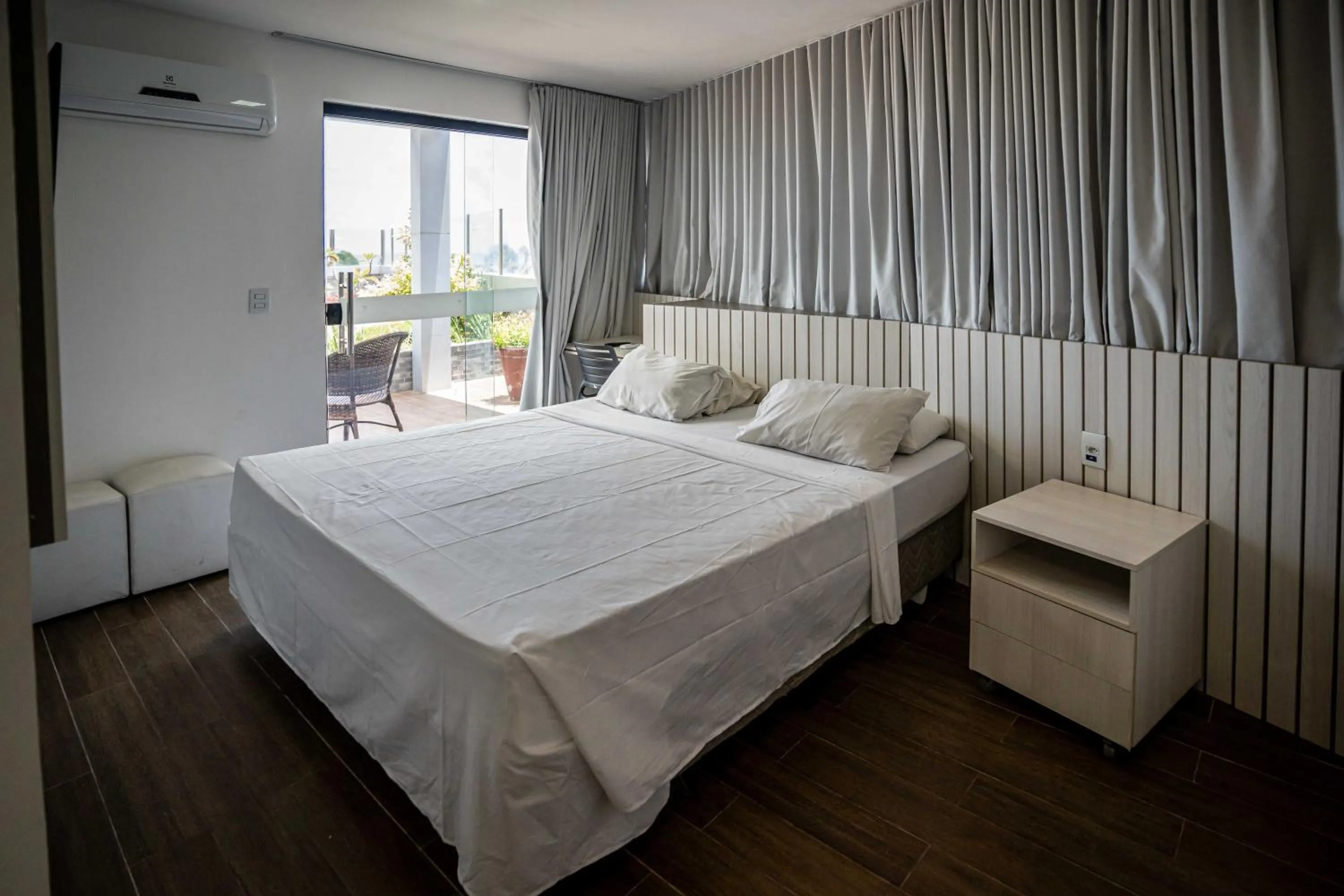 Bed in Bessa Golden Flats