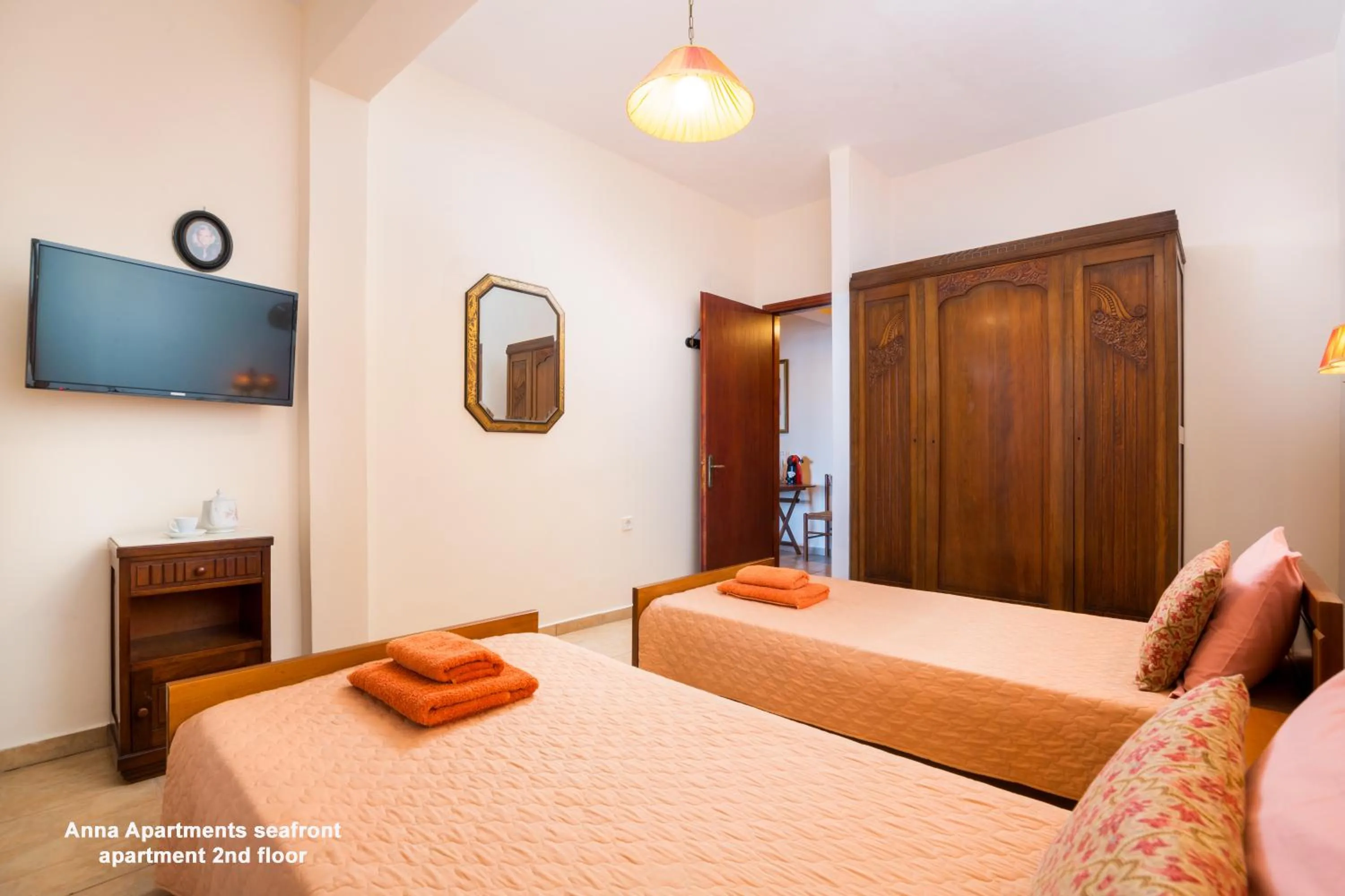 Bed in Anna Apartments Boukari