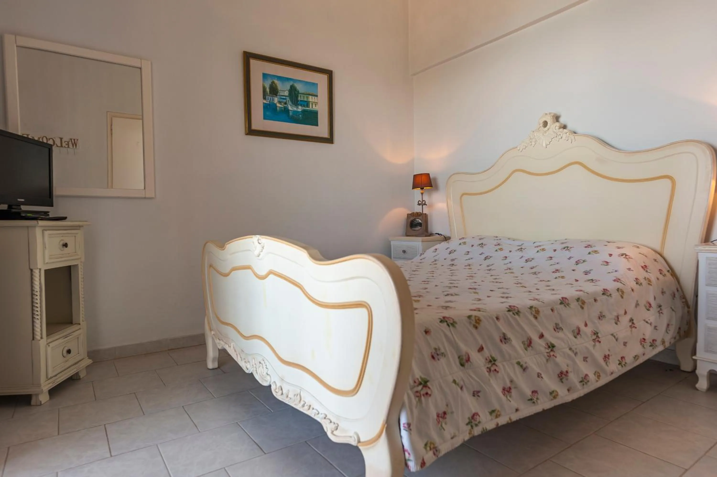 Bed in Anna Apartments Boukari