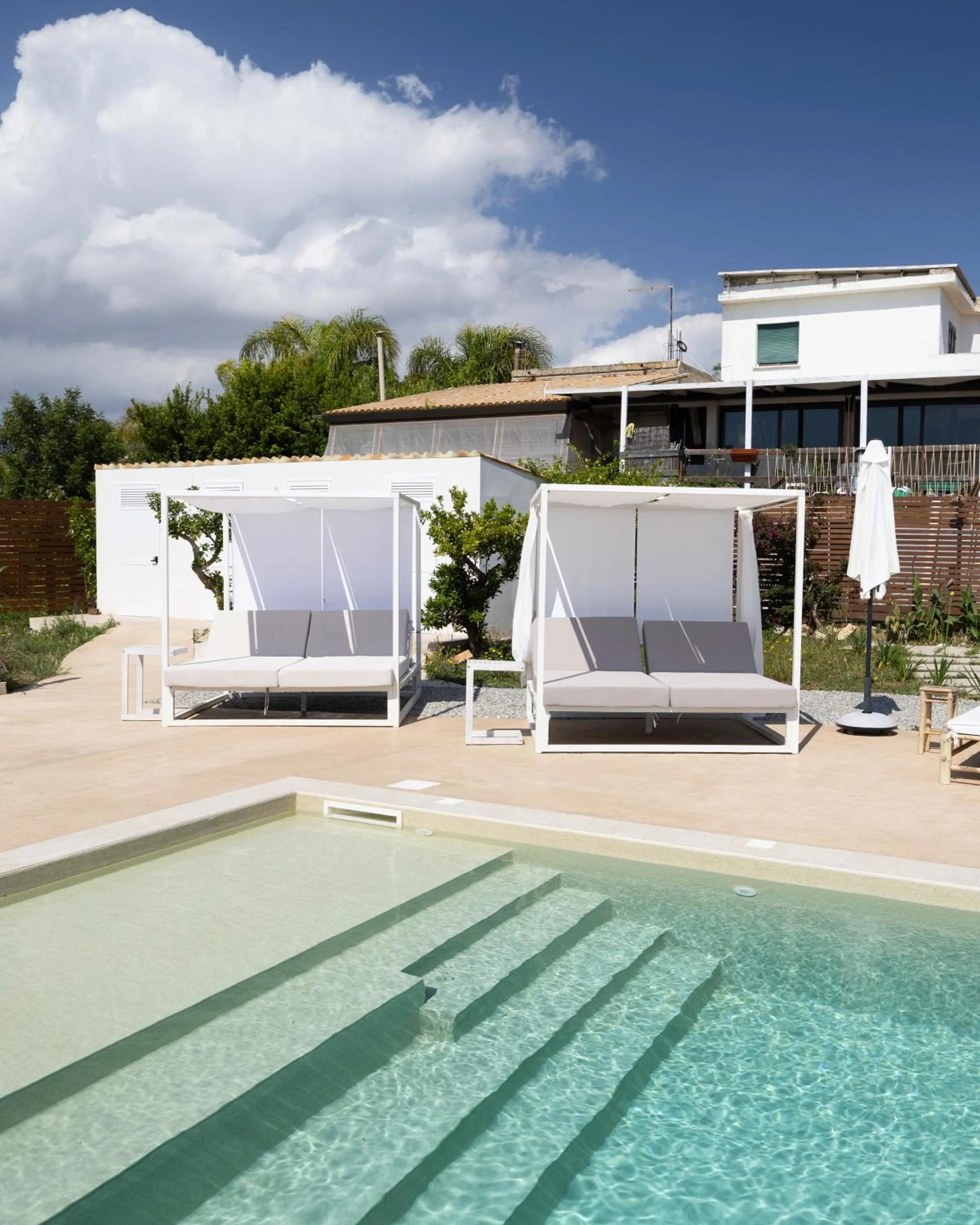 Swimming pool in Ciriga Sicily Glamping