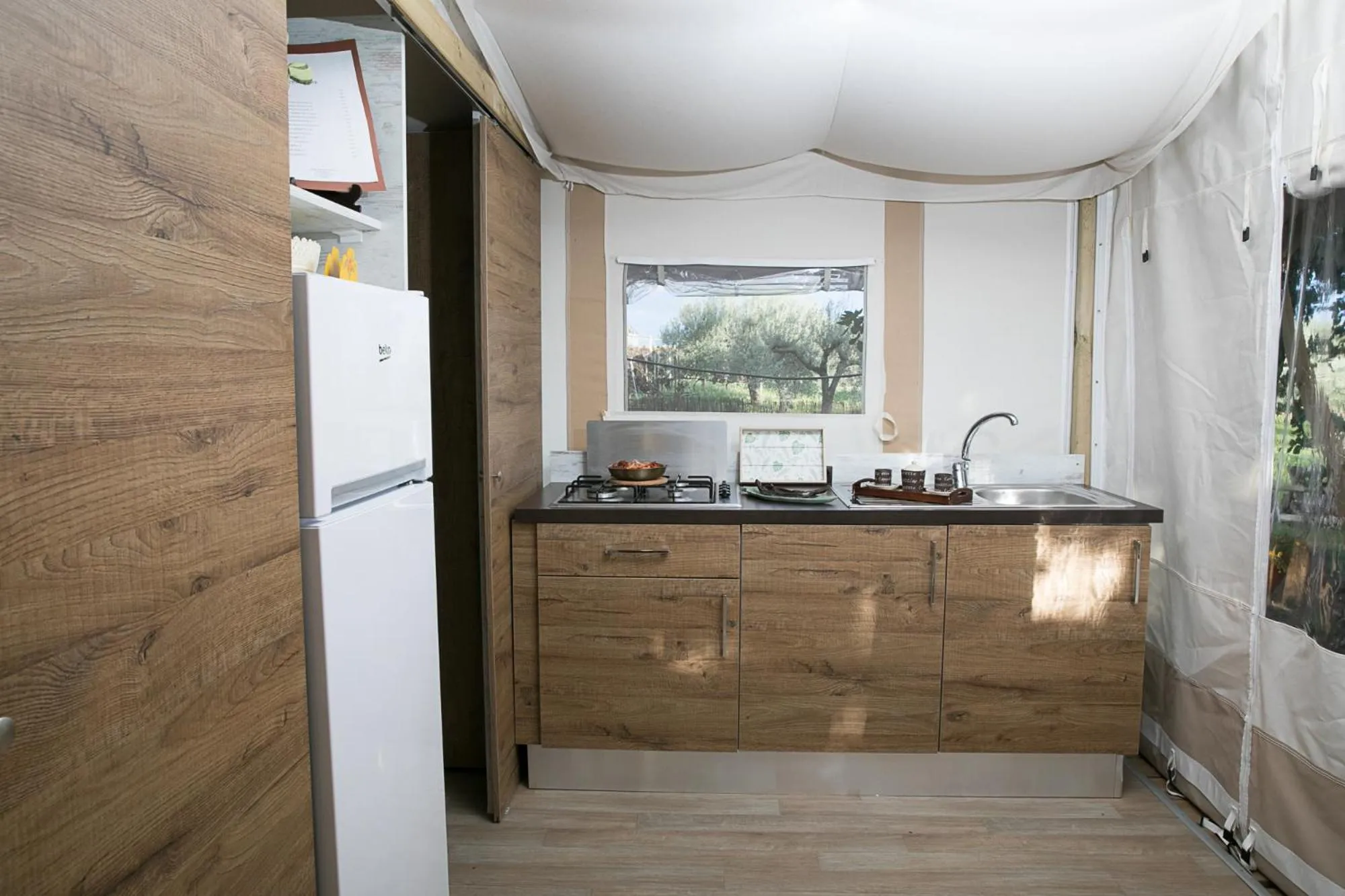 Kitchen or kitchenette in Ciriga Sicily Glamping