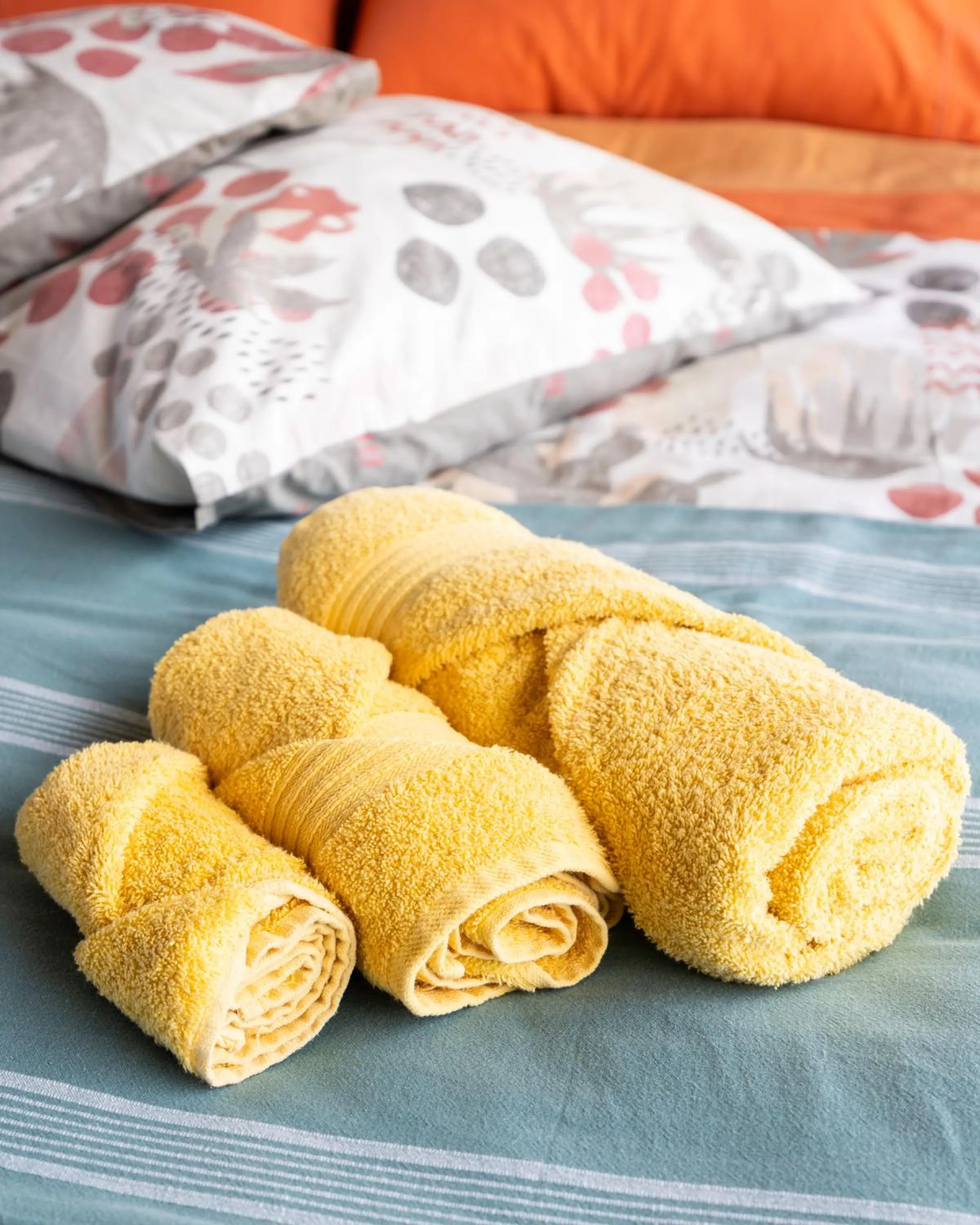 towels, Bed in Ciriga Sicily Glamping