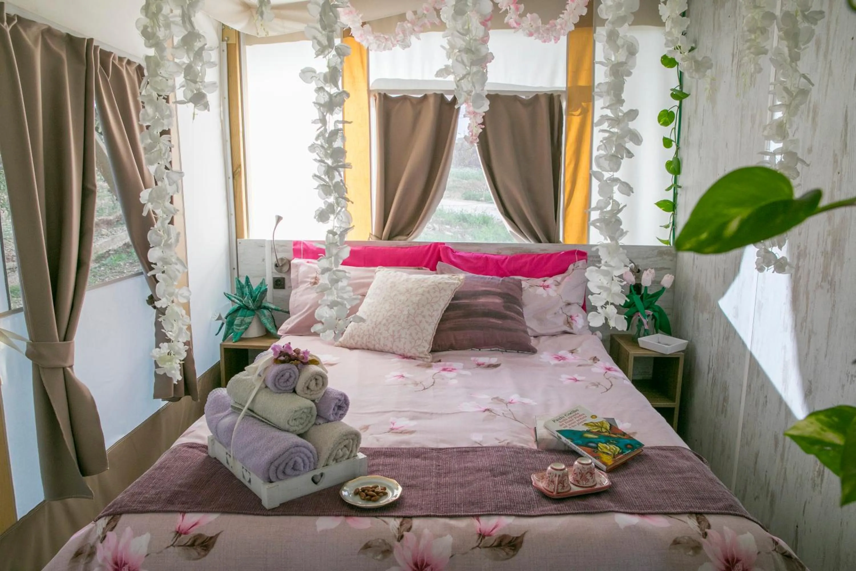 Bed in Ciriga Sicily Glamping