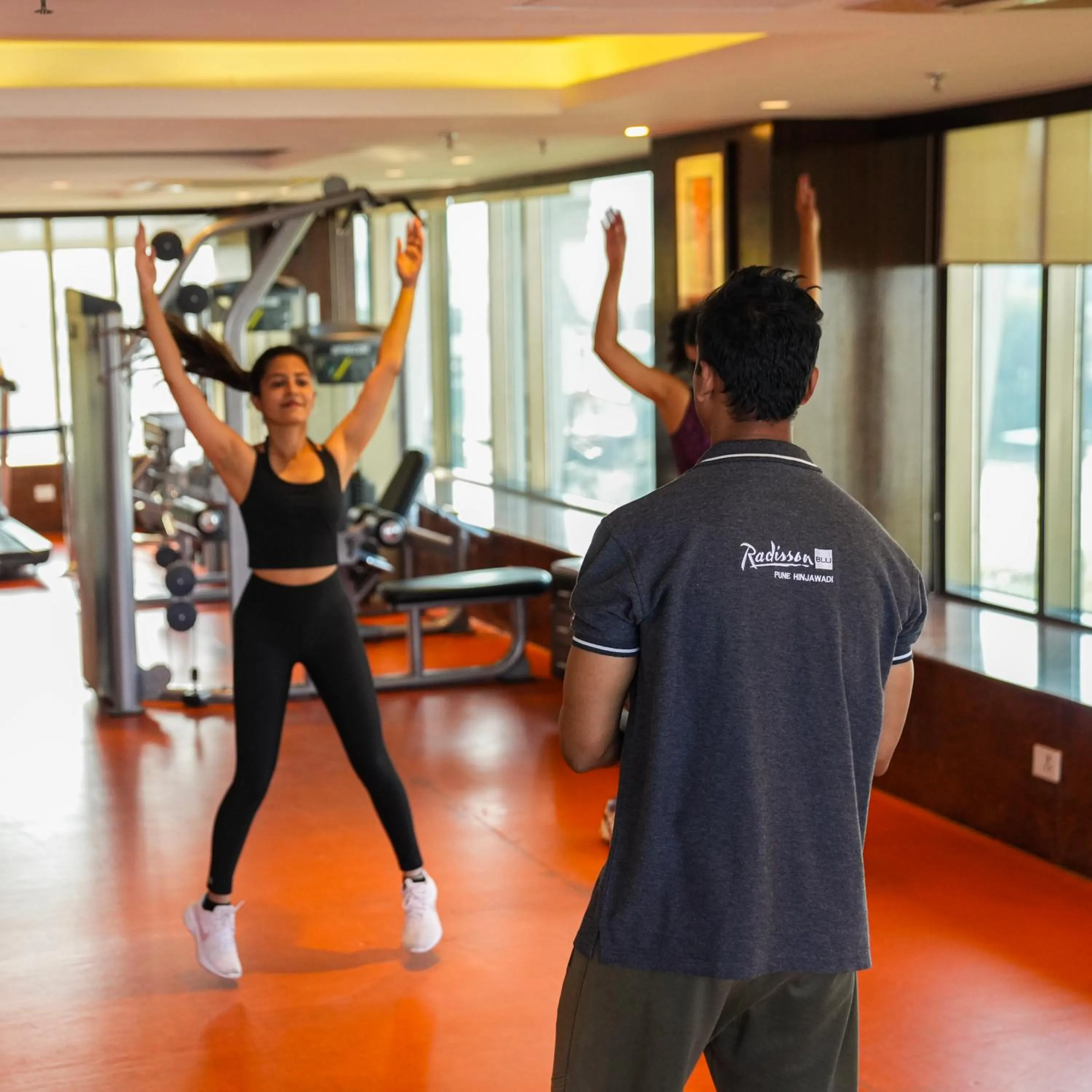 Fitness centre/facilities in Radisson Blu Pune Hinjawadi