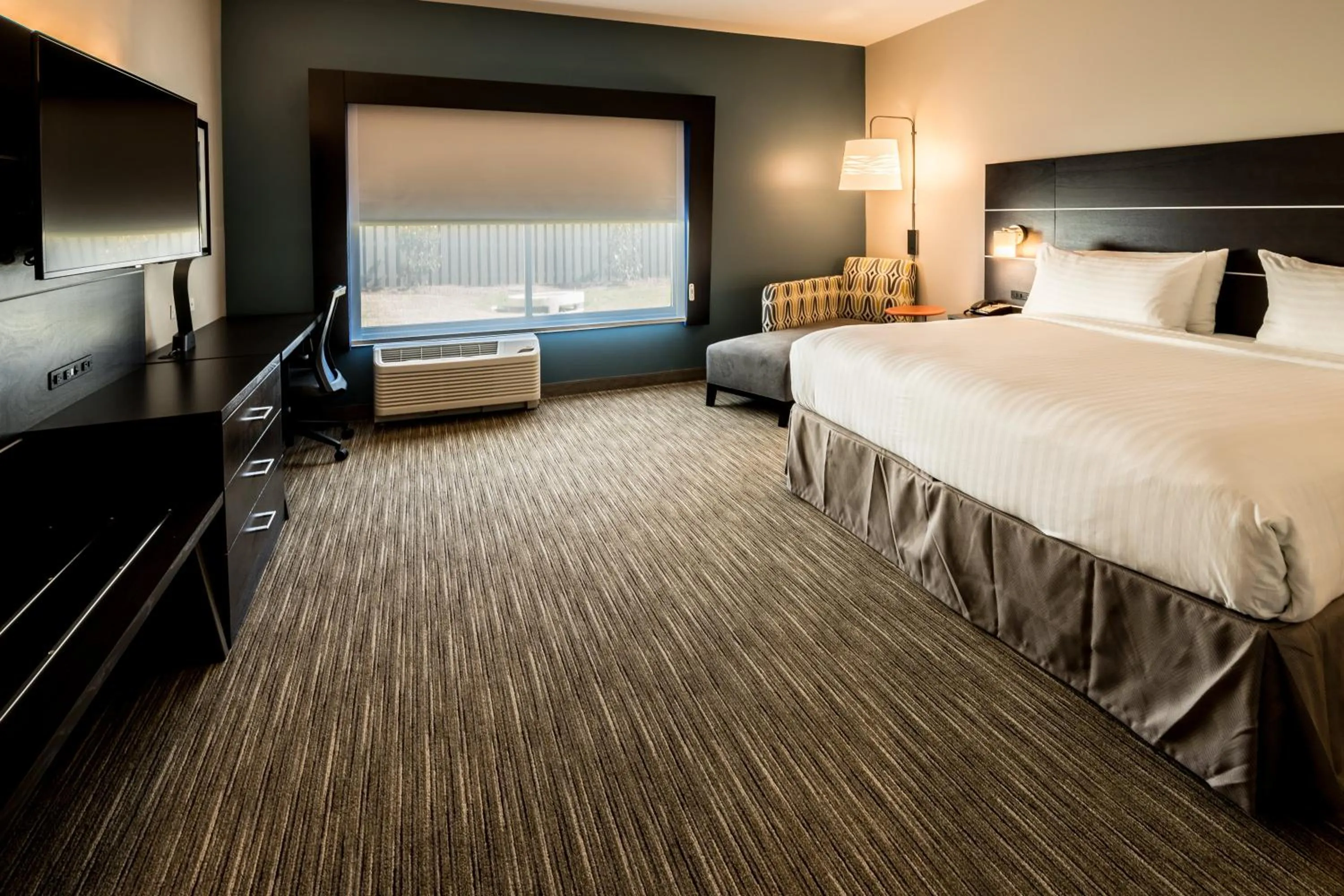 Photo of the whole room, Bed in Holiday Inn Express - North Augusta South Carolina by IHG