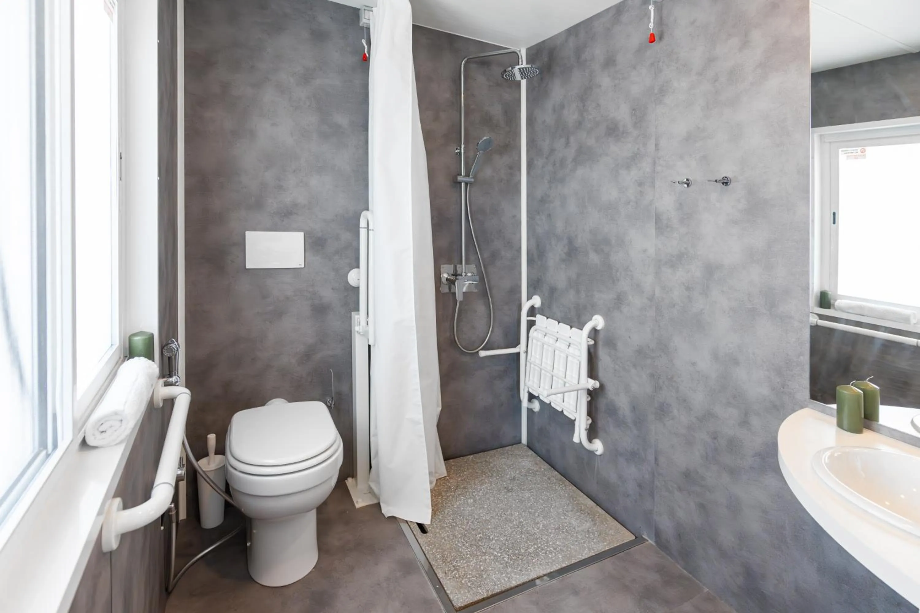 Bathroom in Club del Sole Val di Fiemme Easy Camping Village