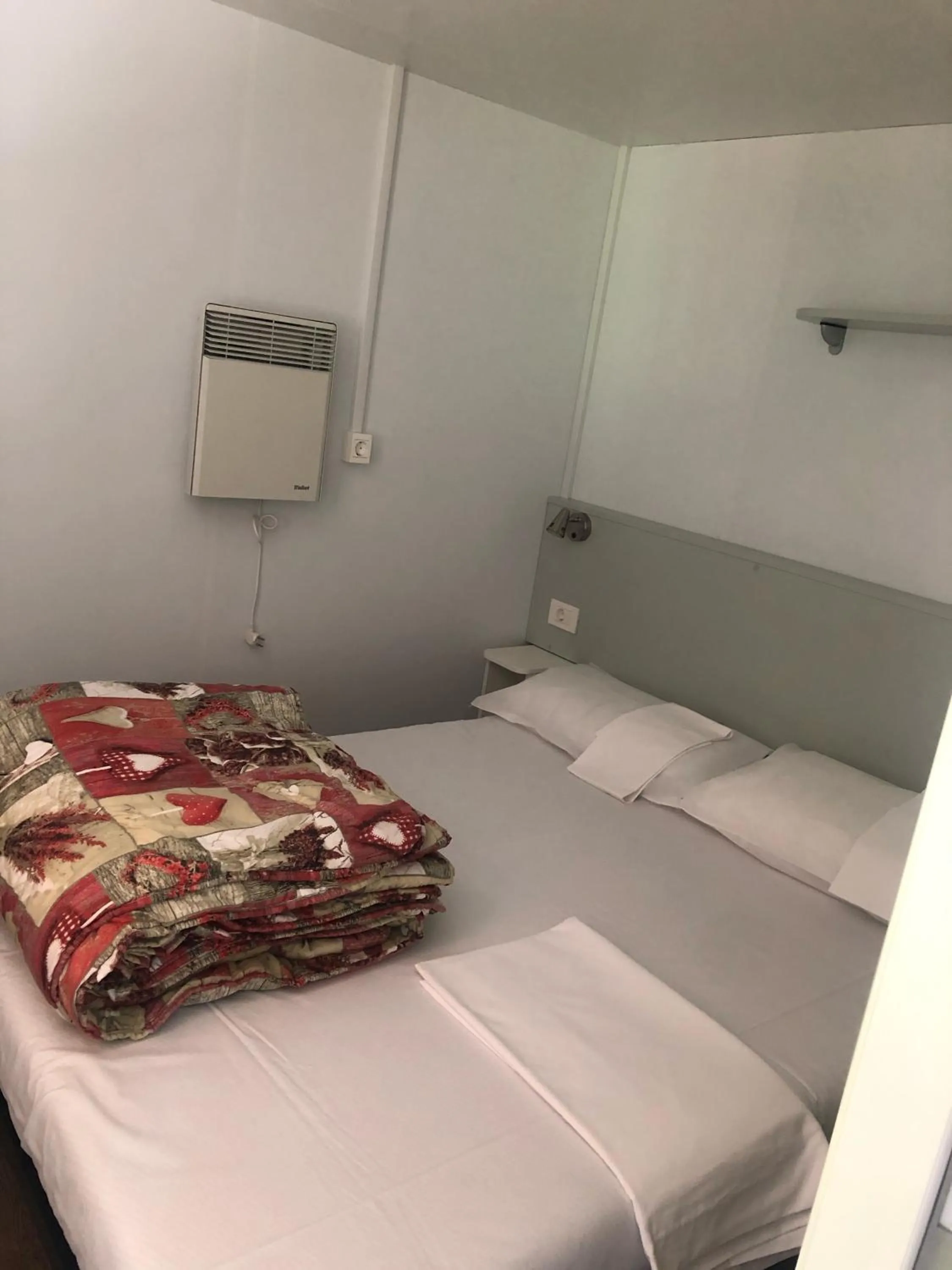 Bedroom, Bed in Club del Sole Val di Fiemme Easy Camping Village