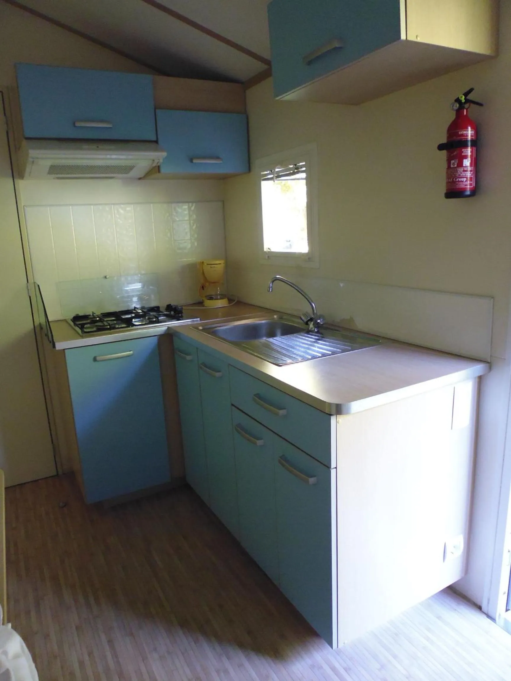 Kitchen or kitchenette in Club del Sole Val di Fiemme Easy Camping Village