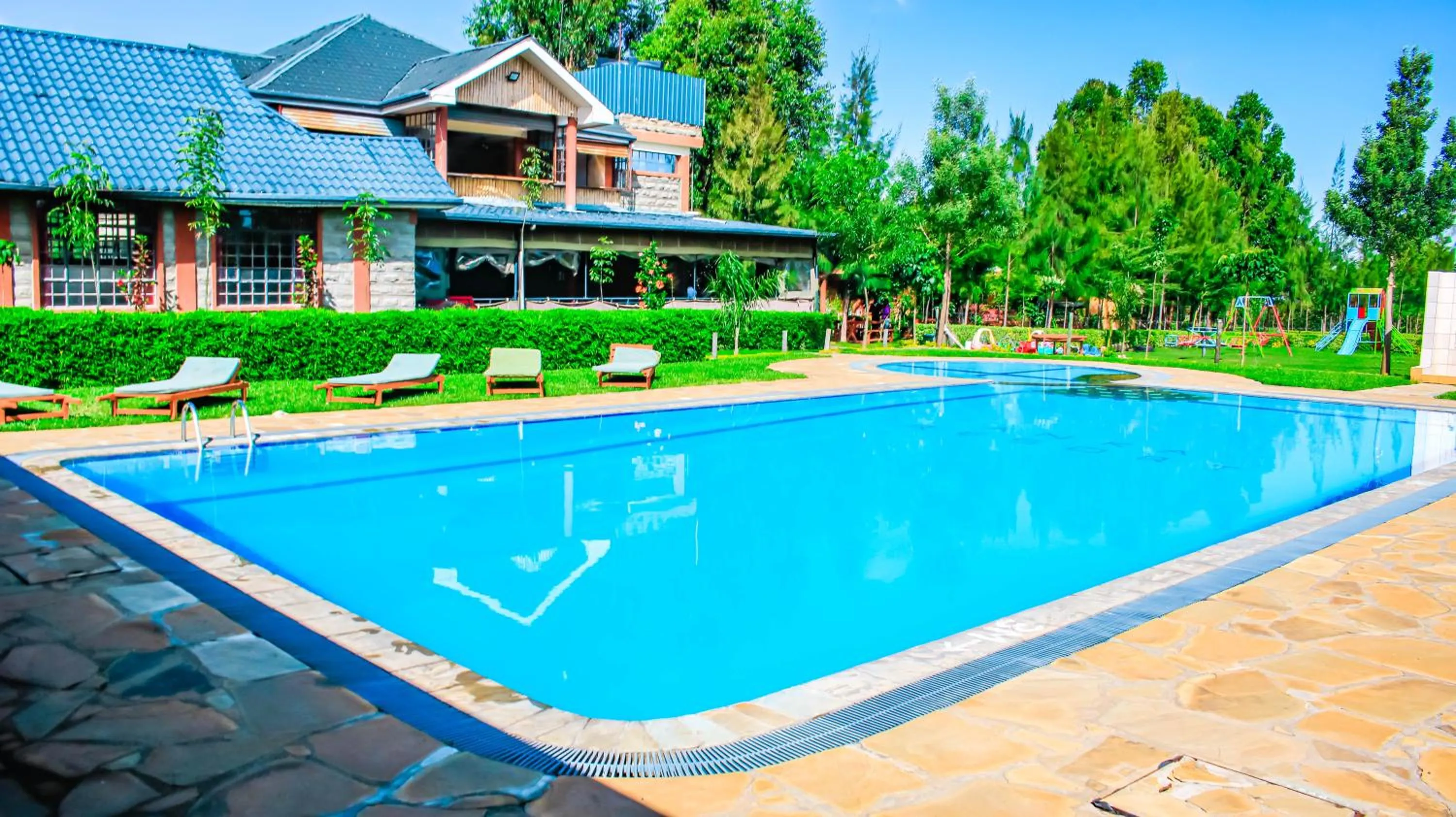 Swimming pool in Anka Resort