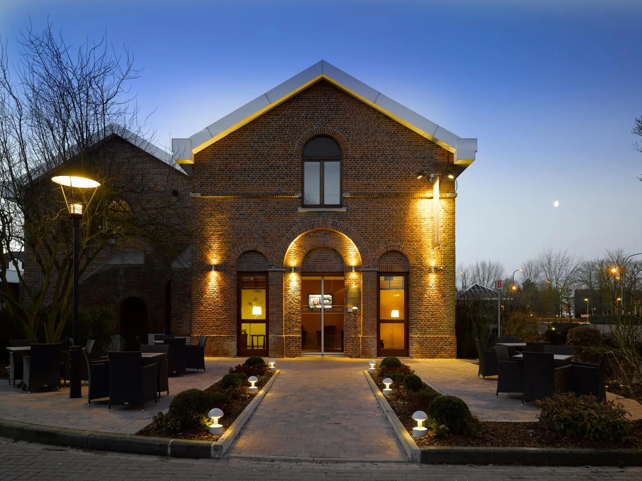 Facade/entrance, Property Building in Martin's Waterloo