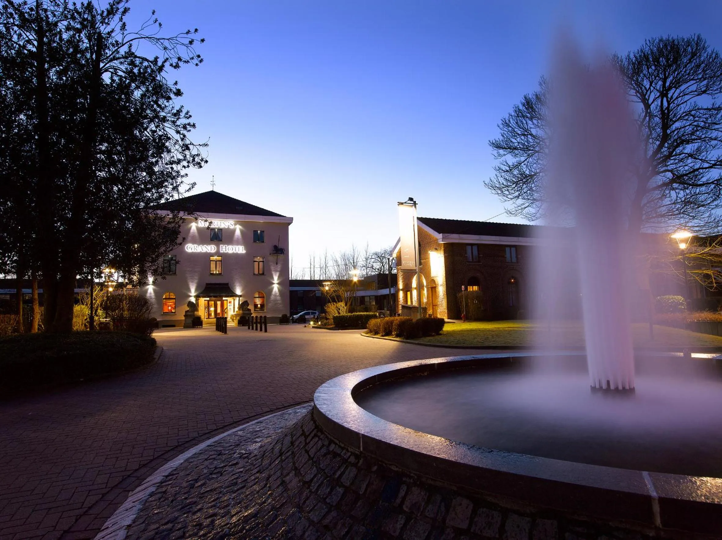 Facade/entrance, Property Building in Martin's Waterloo