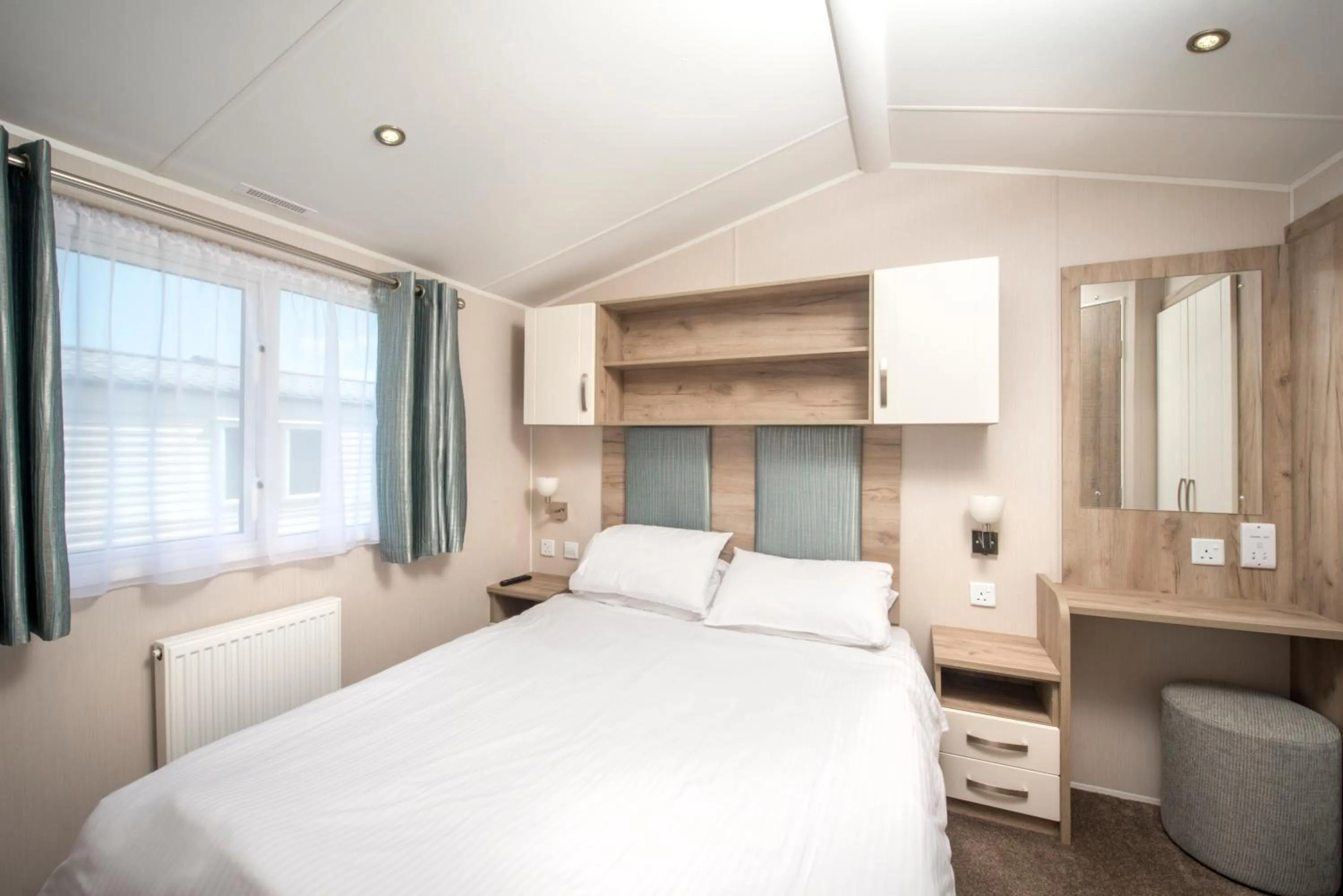 Bedroom, Bed in South Bay Holiday Park