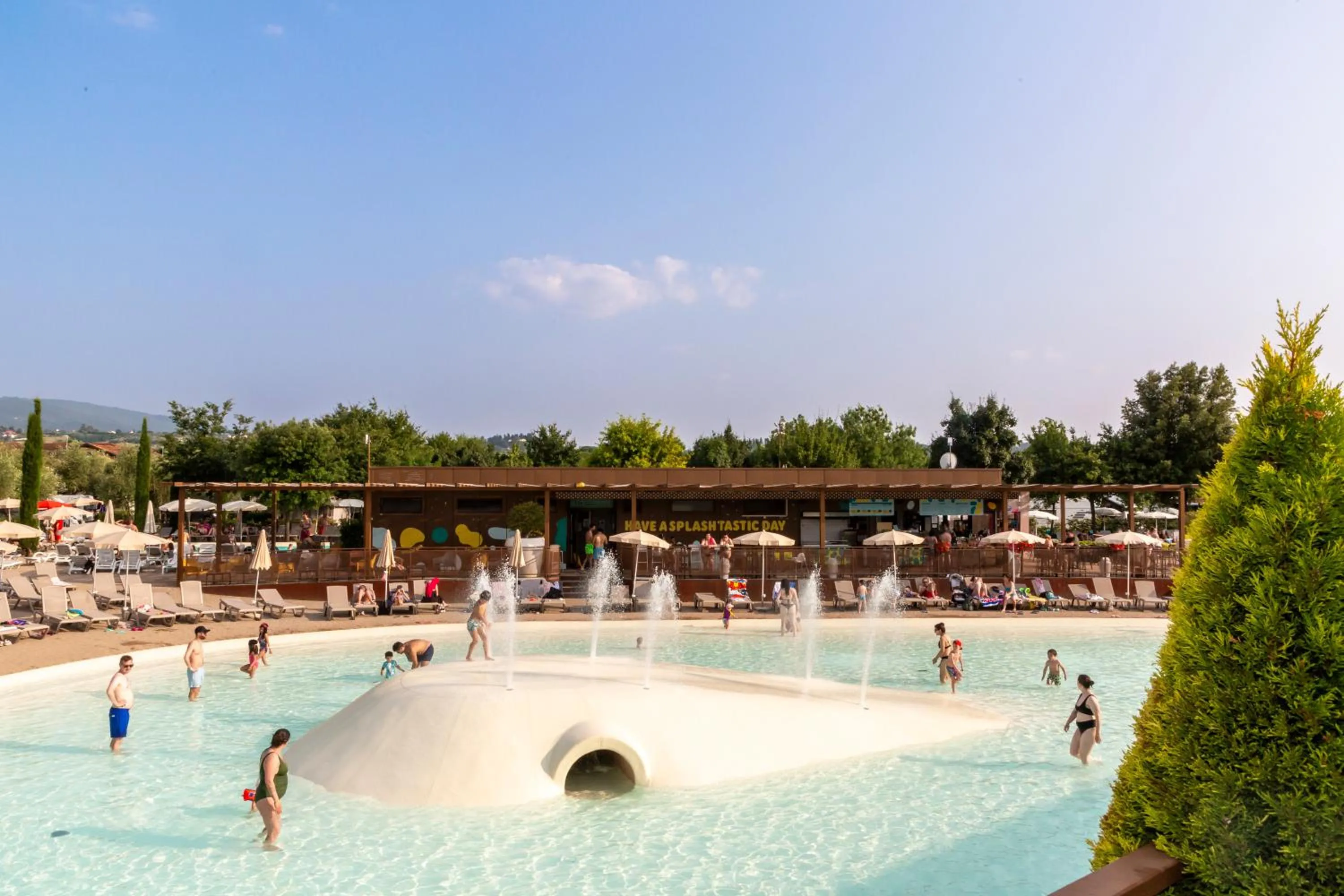 Swimming pool in hu Firenze Camping in Town