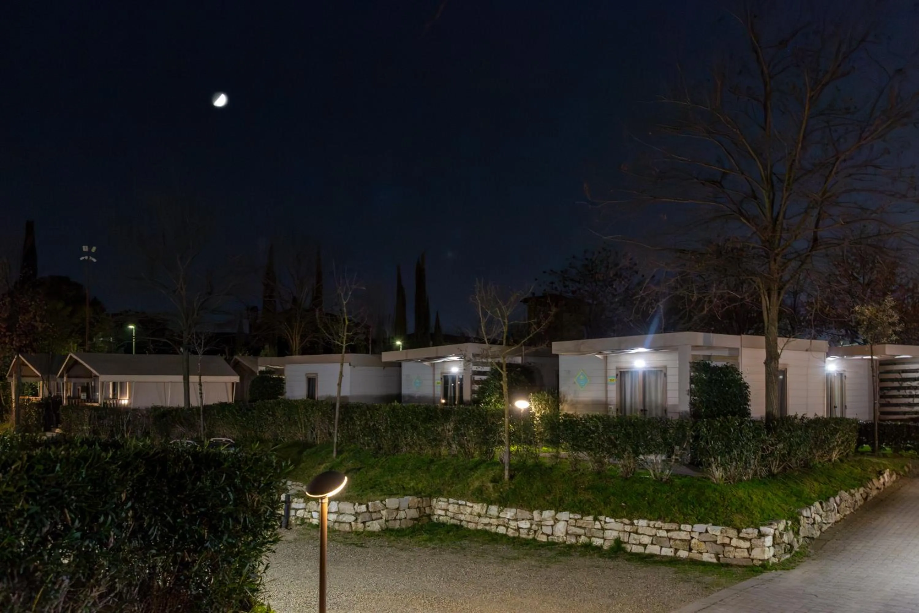 Night in hu Firenze Camping in Town