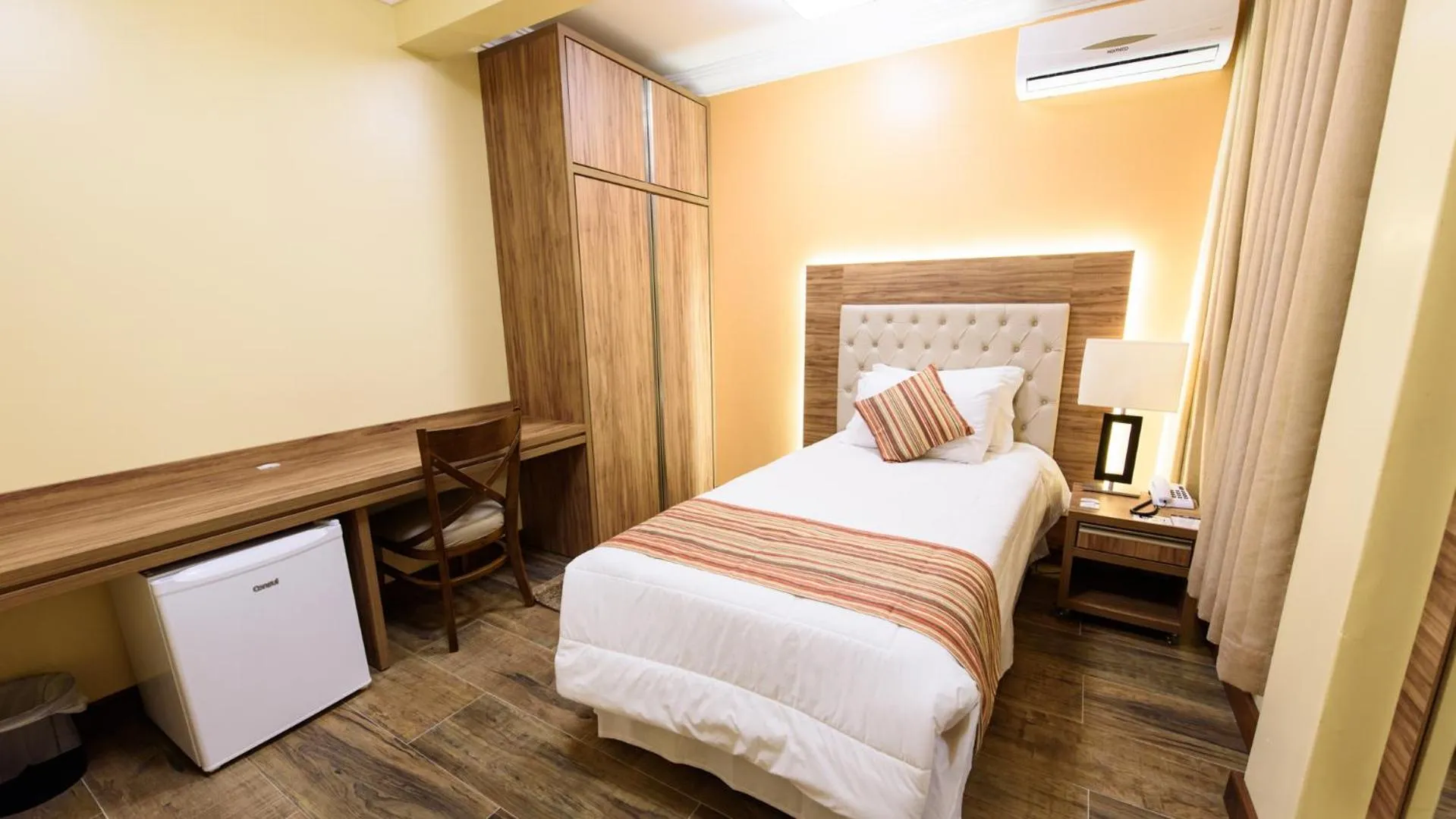 Bed in Hotel Alles Blau