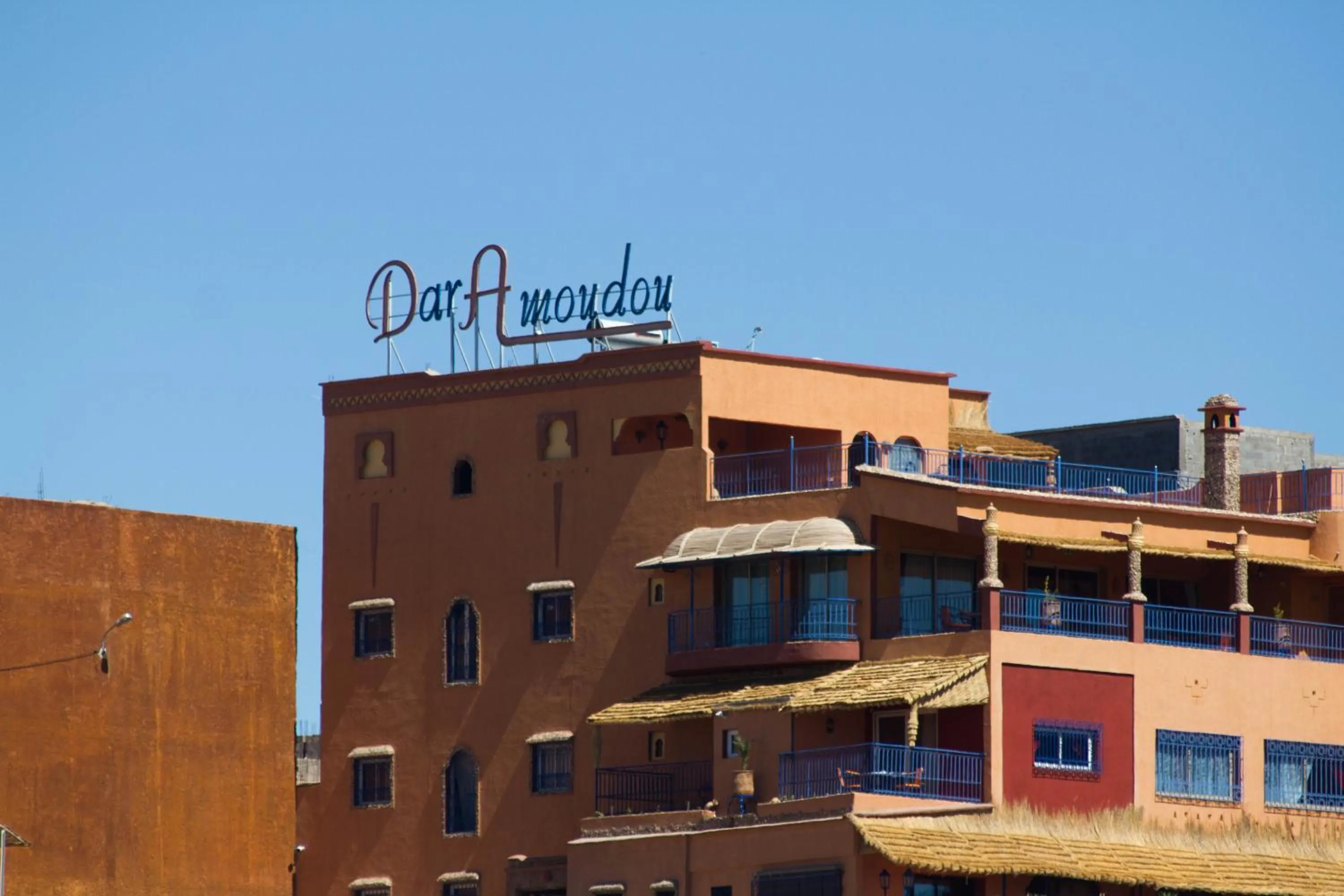 Facade/entrance in Dar Amoudou